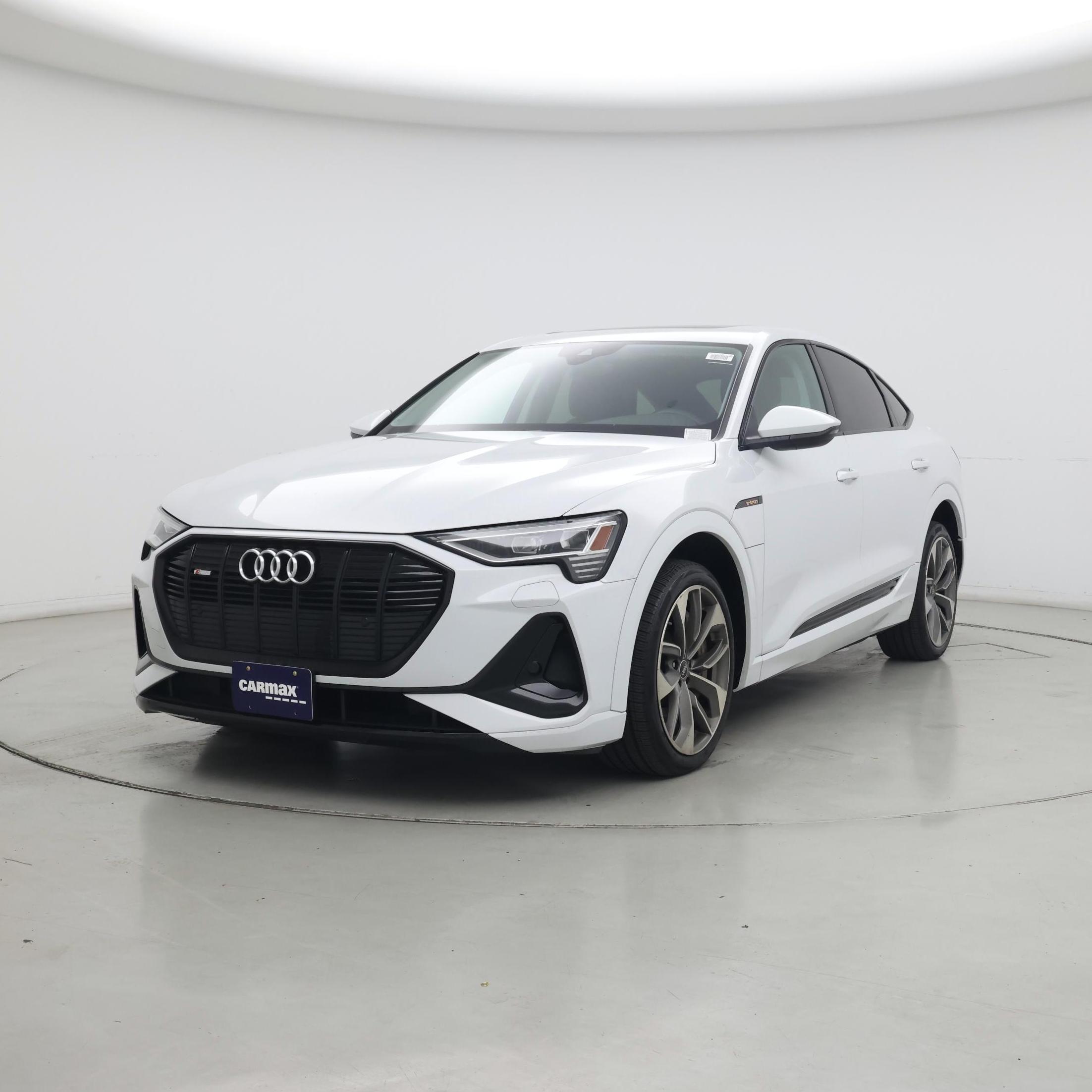 Thumbnail: 2021 Audi e-tron - 4