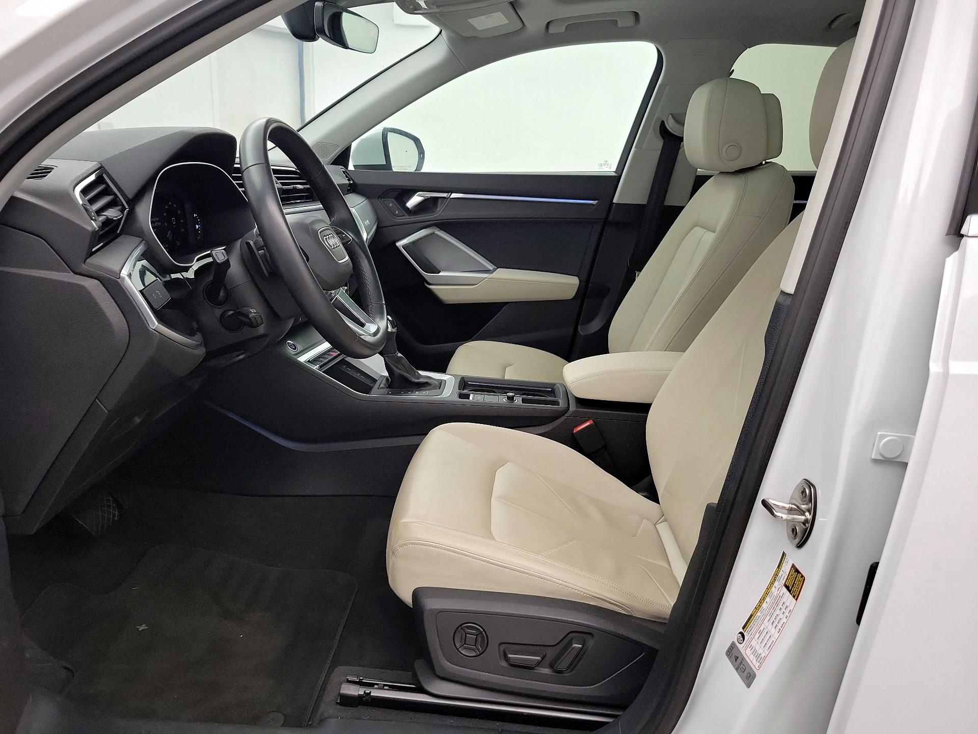 Thumbnail: 2022 Audi Q3 - 11