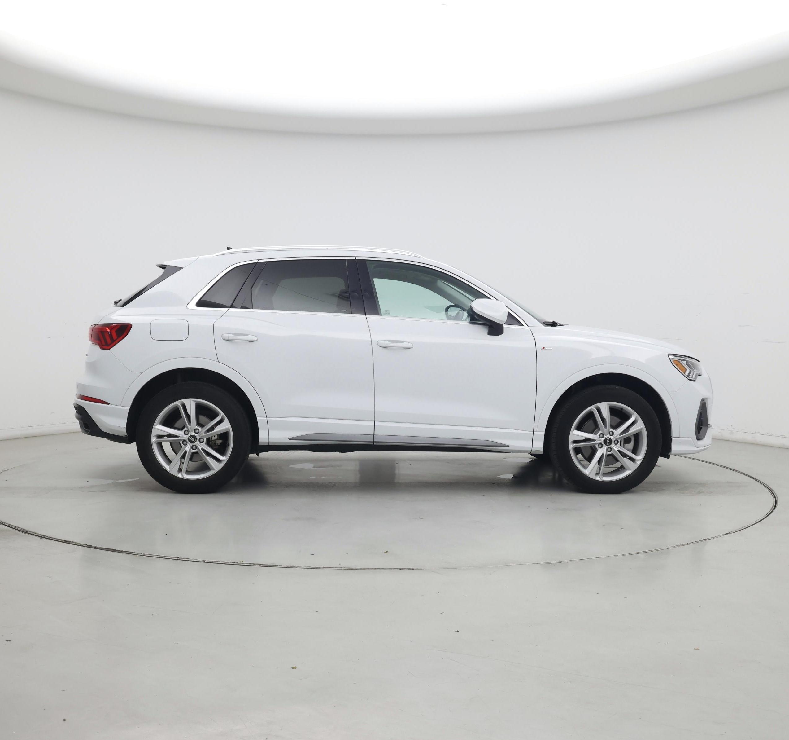 Thumbnail: 2022 Audi Q3 - 7