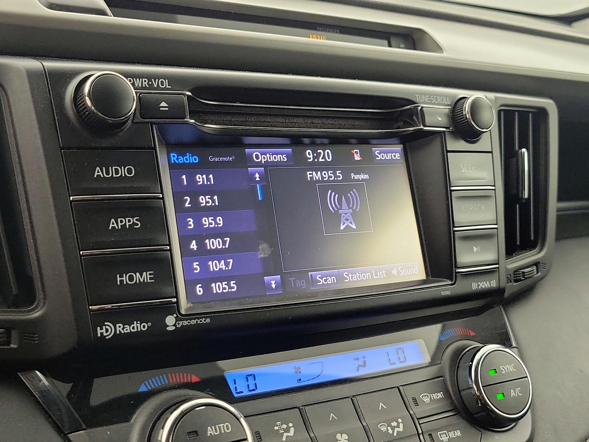 Thumbnail: 2016 Toyota RAV4 - 15