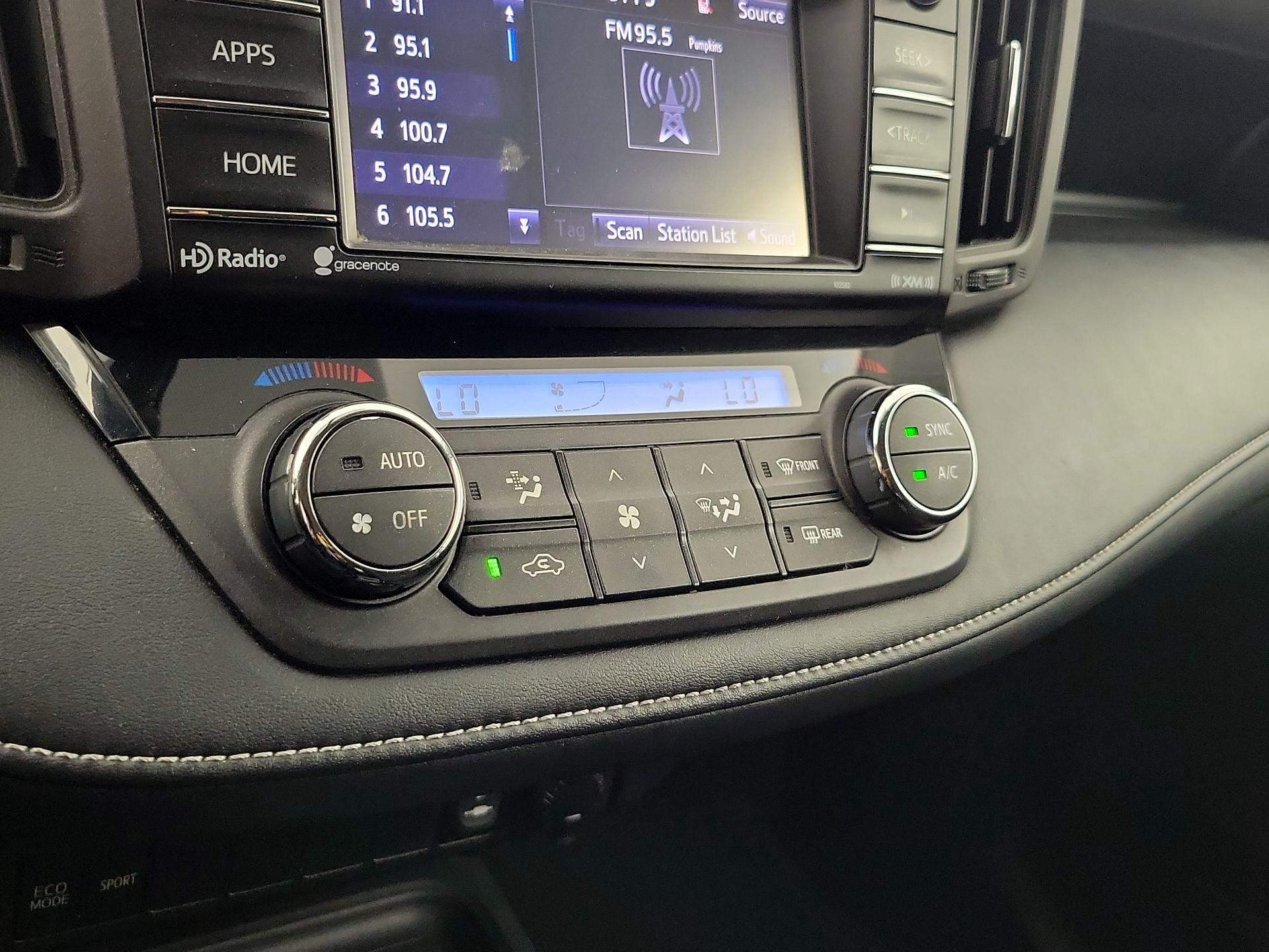 Thumbnail: 2016 Toyota RAV4 - 16