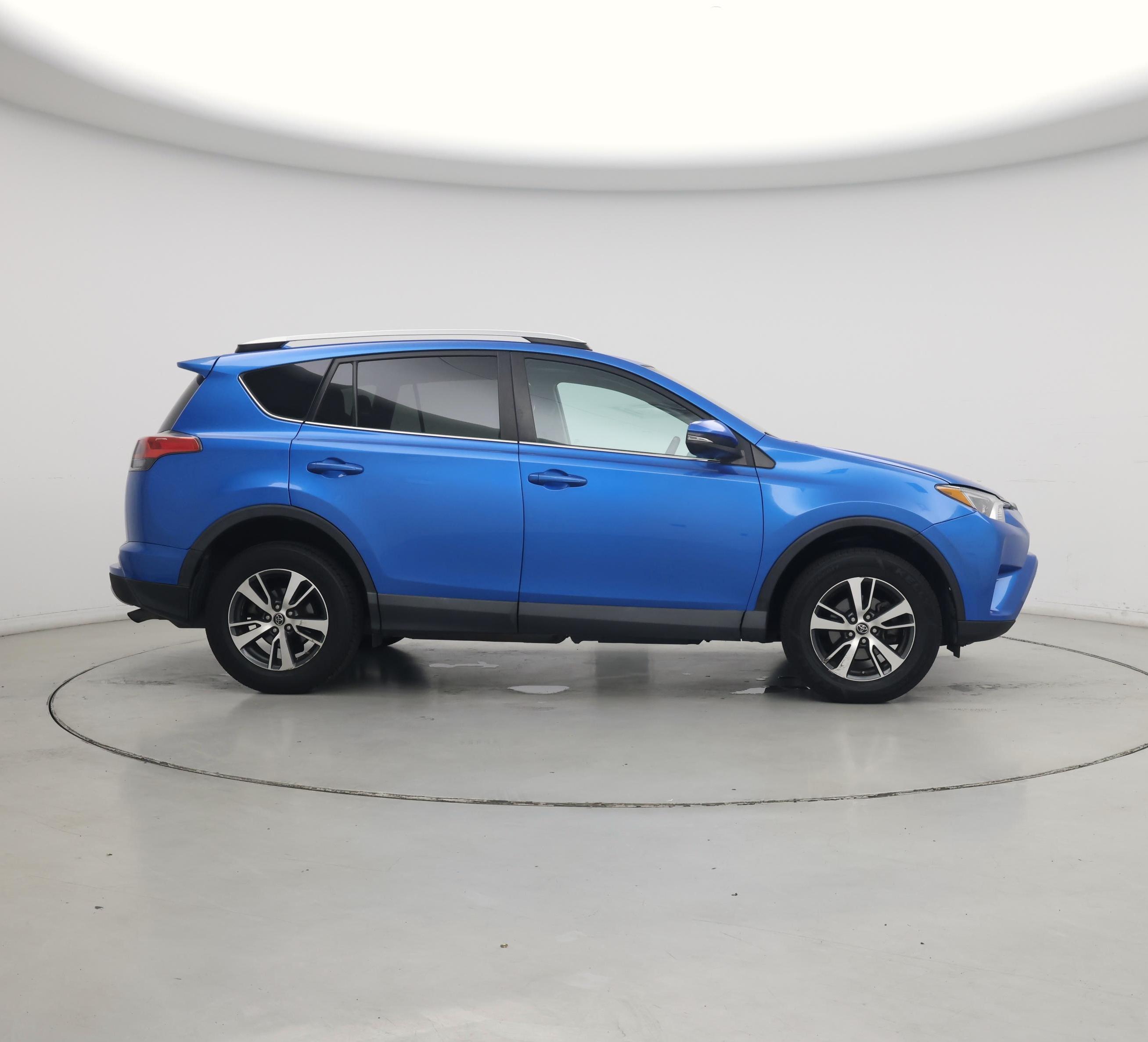 Thumbnail: 2016 Toyota RAV4 - 7