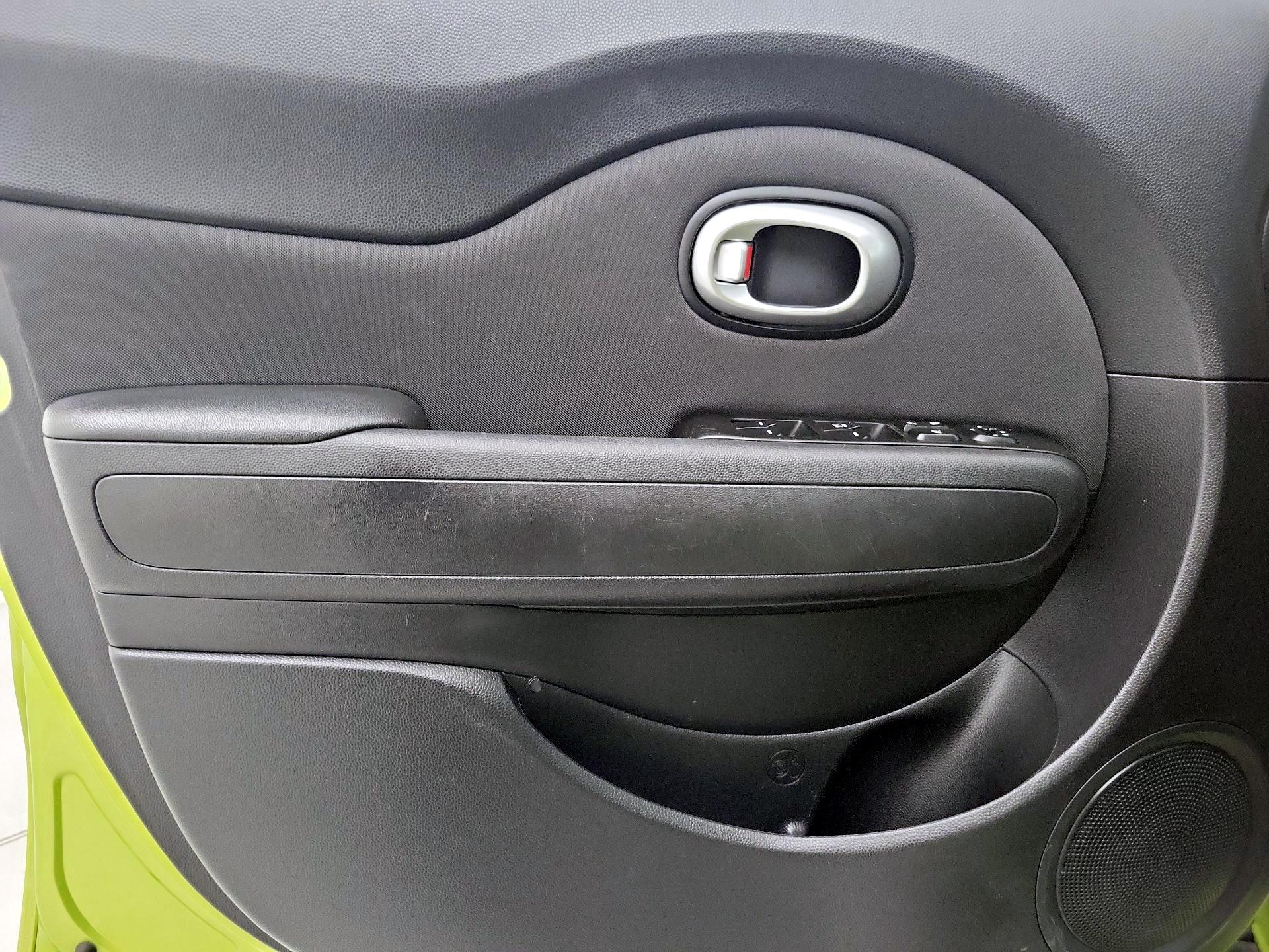 Thumbnail: 2015 Kia Soul - 12