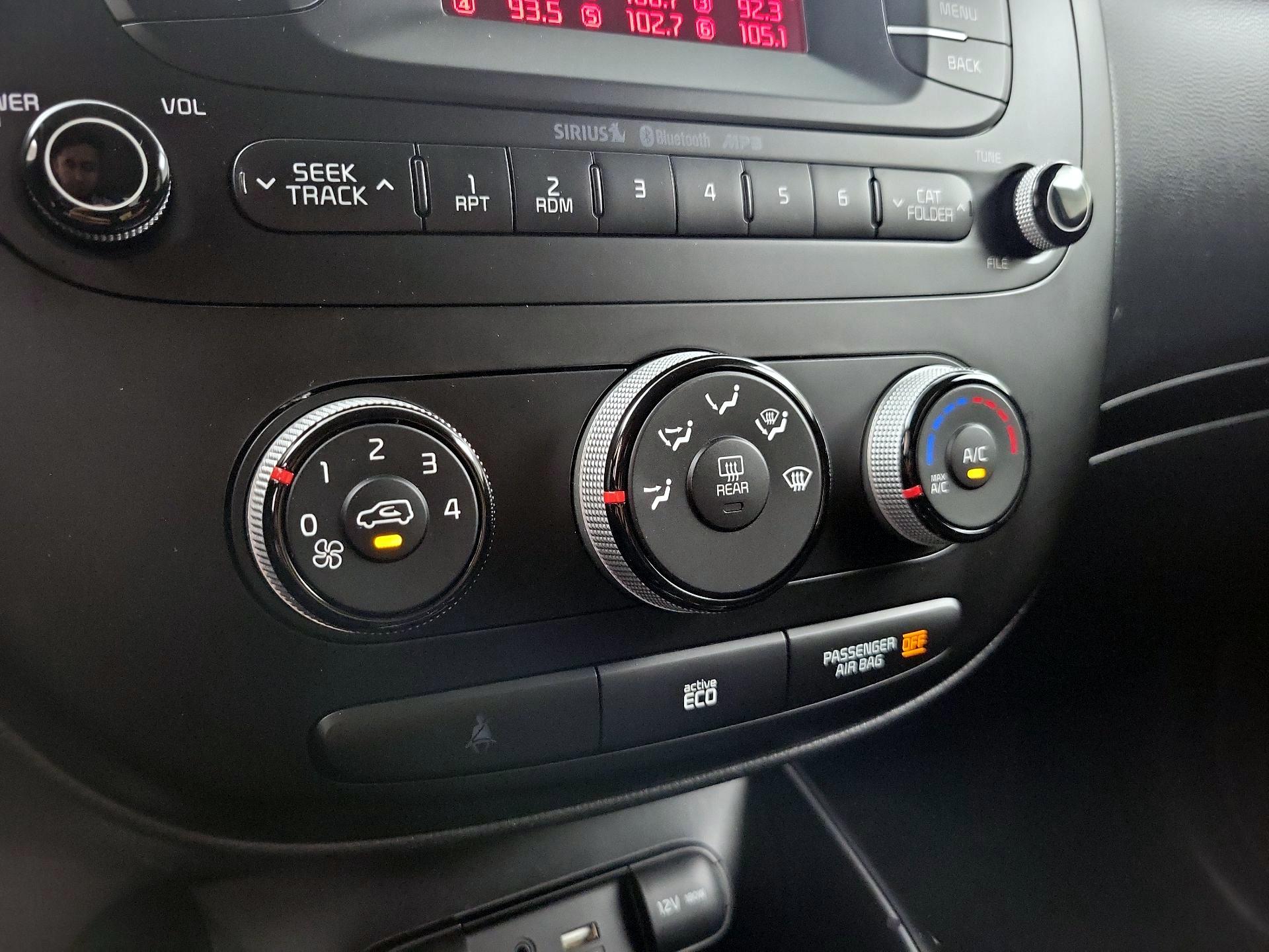 Thumbnail: 2015 Kia Soul - 15