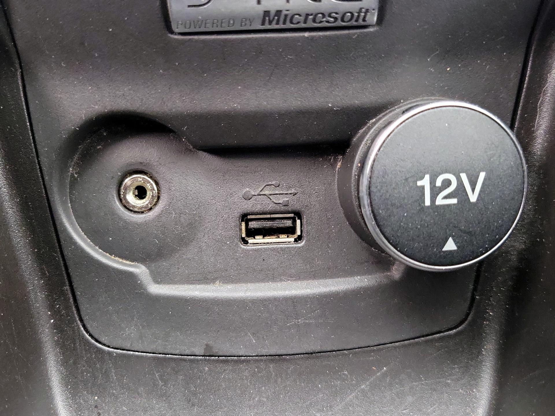 Thumbnail: 2015 Ford Fiesta - 17