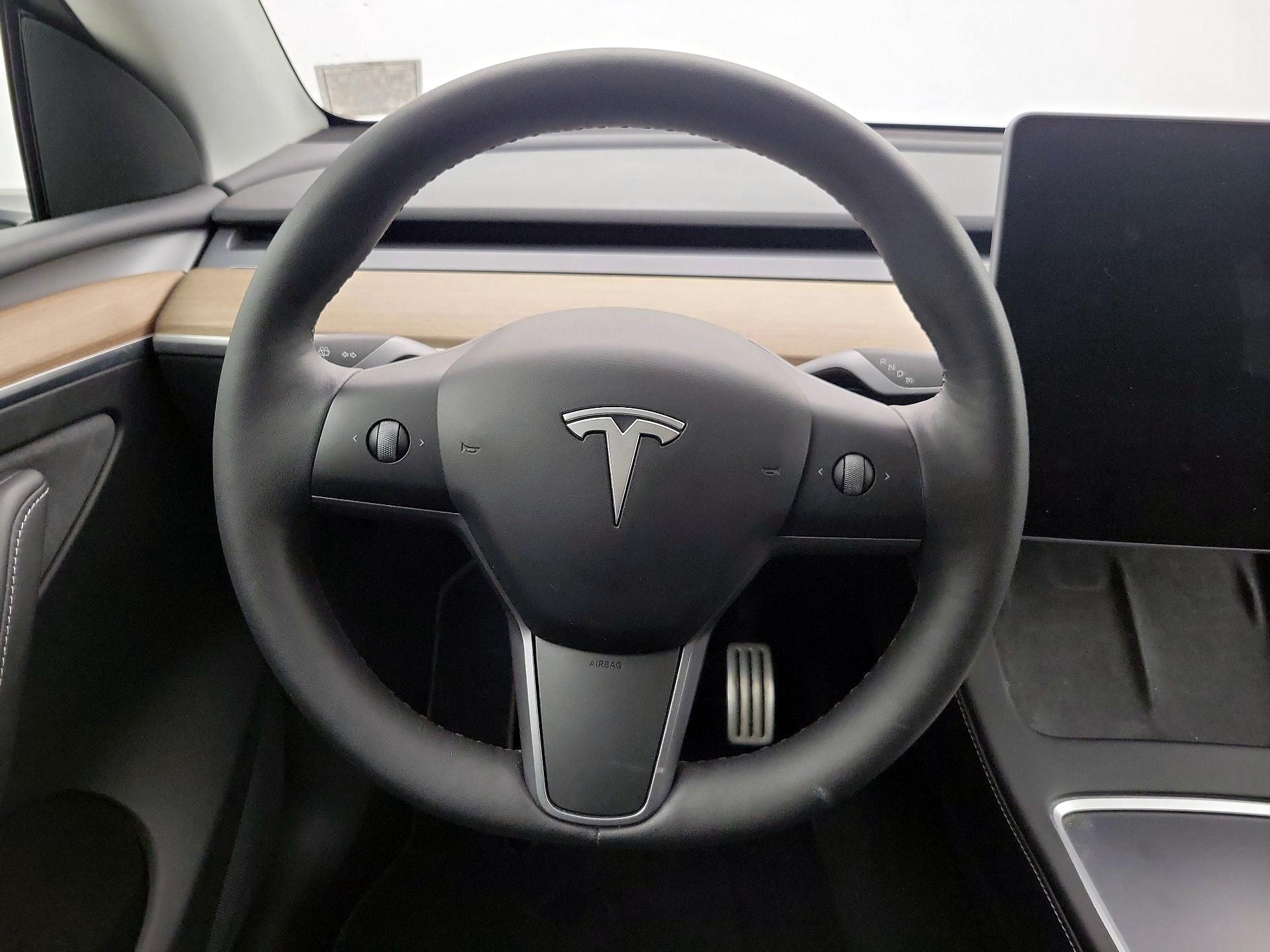 Thumbnail: 2023 Tesla Model Y - 10