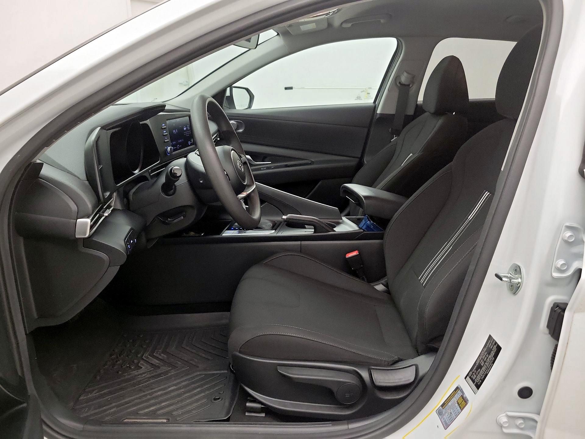 Thumbnail: 2023 Hyundai Elantra - 11