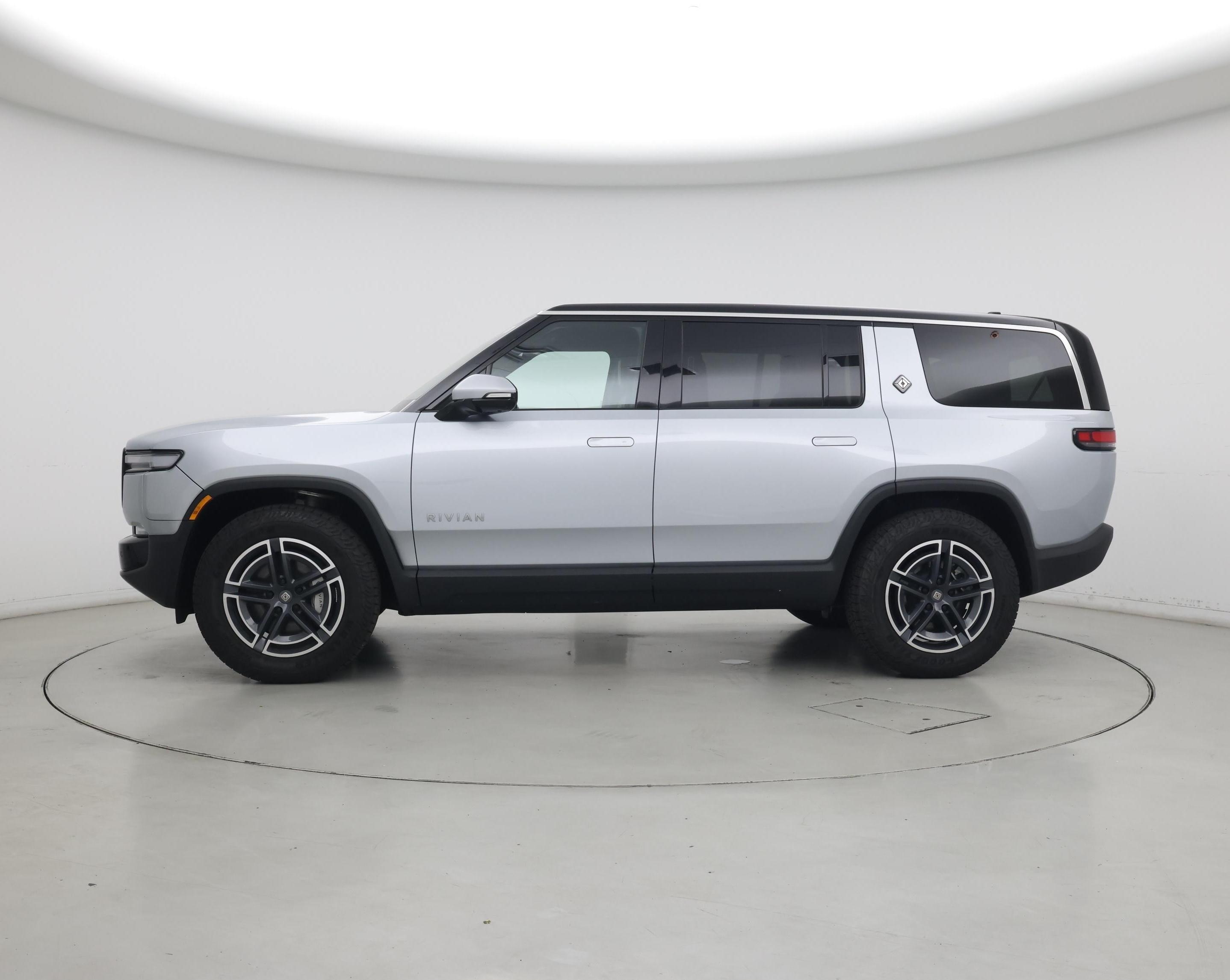 Thumbnail: 2026 Rivian R1S - 3