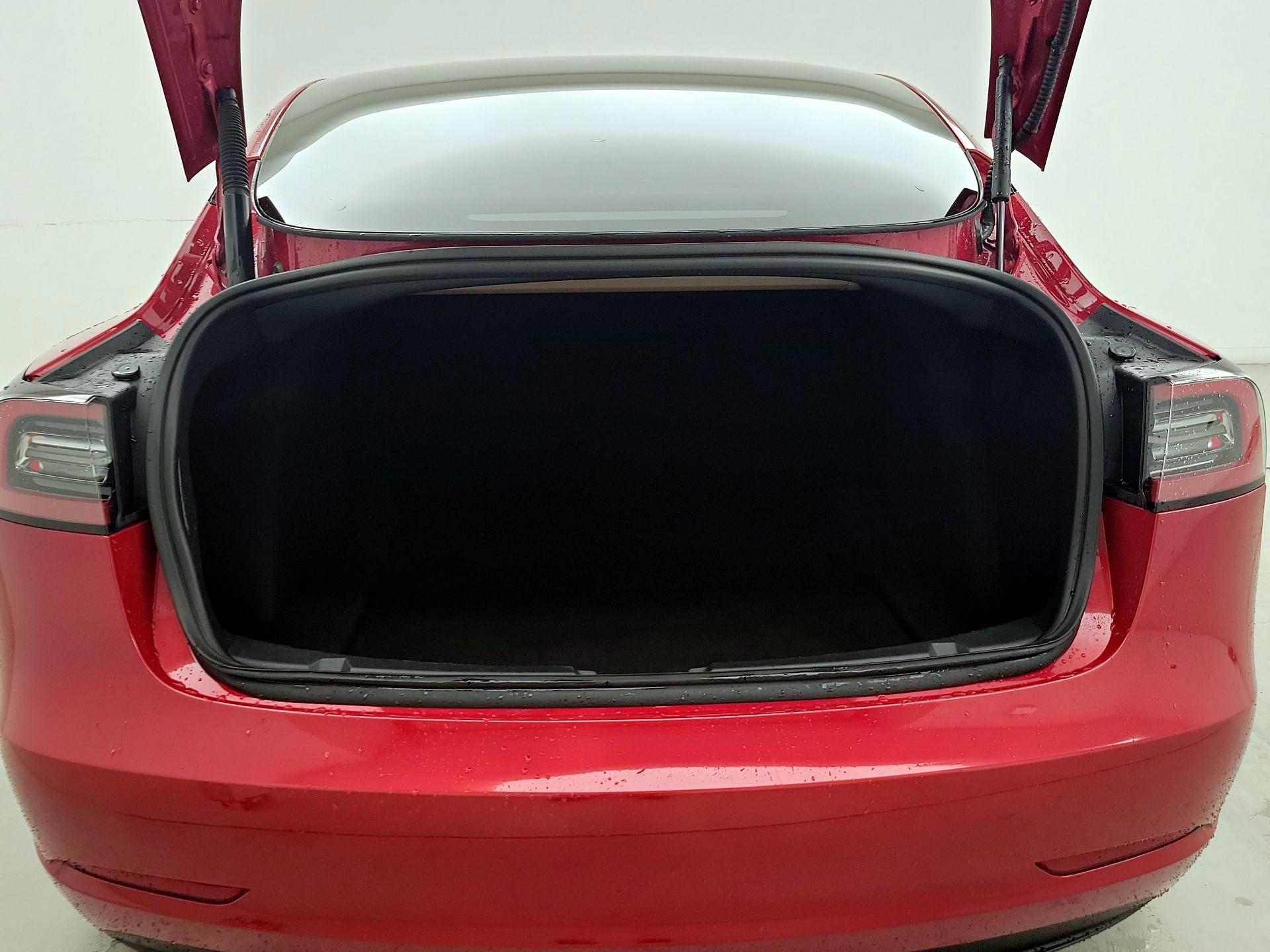 Thumbnail: 2023 Tesla Model 3 - 19