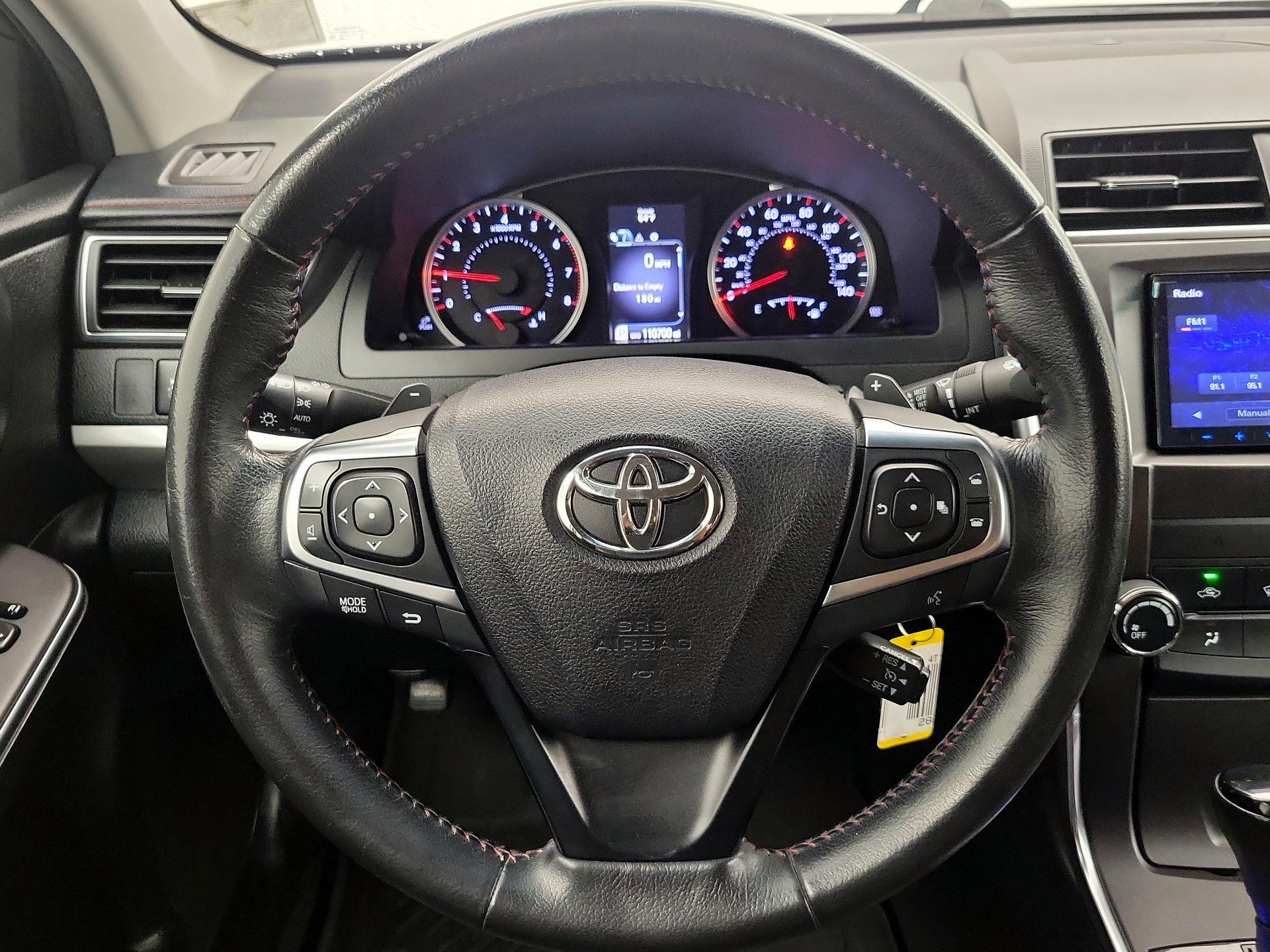 Thumbnail: 2016 Toyota Camry - 10