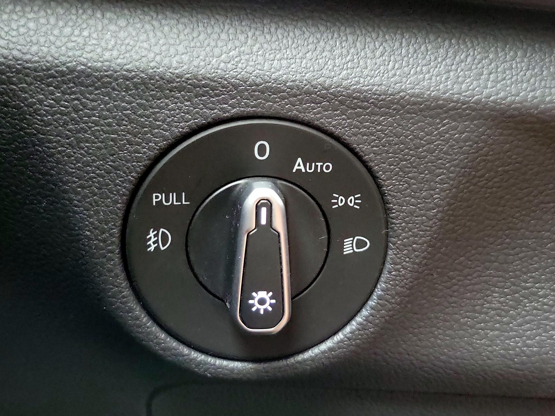 Thumbnail: 2021 Volkswagen Jetta - 13