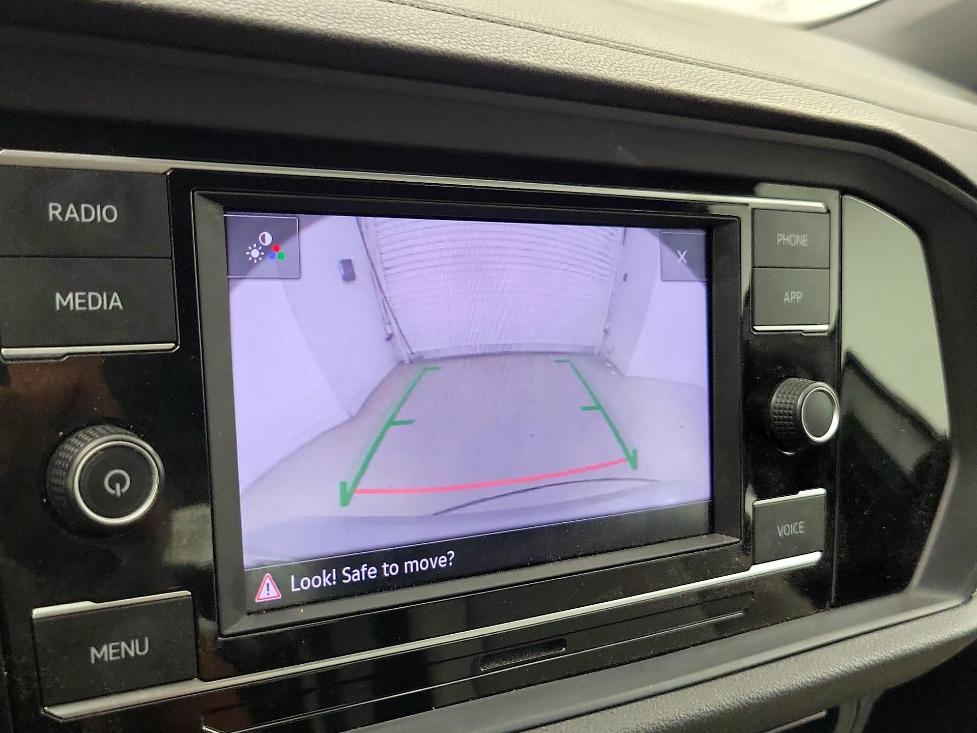 Thumbnail: 2021 Volkswagen Jetta - 14