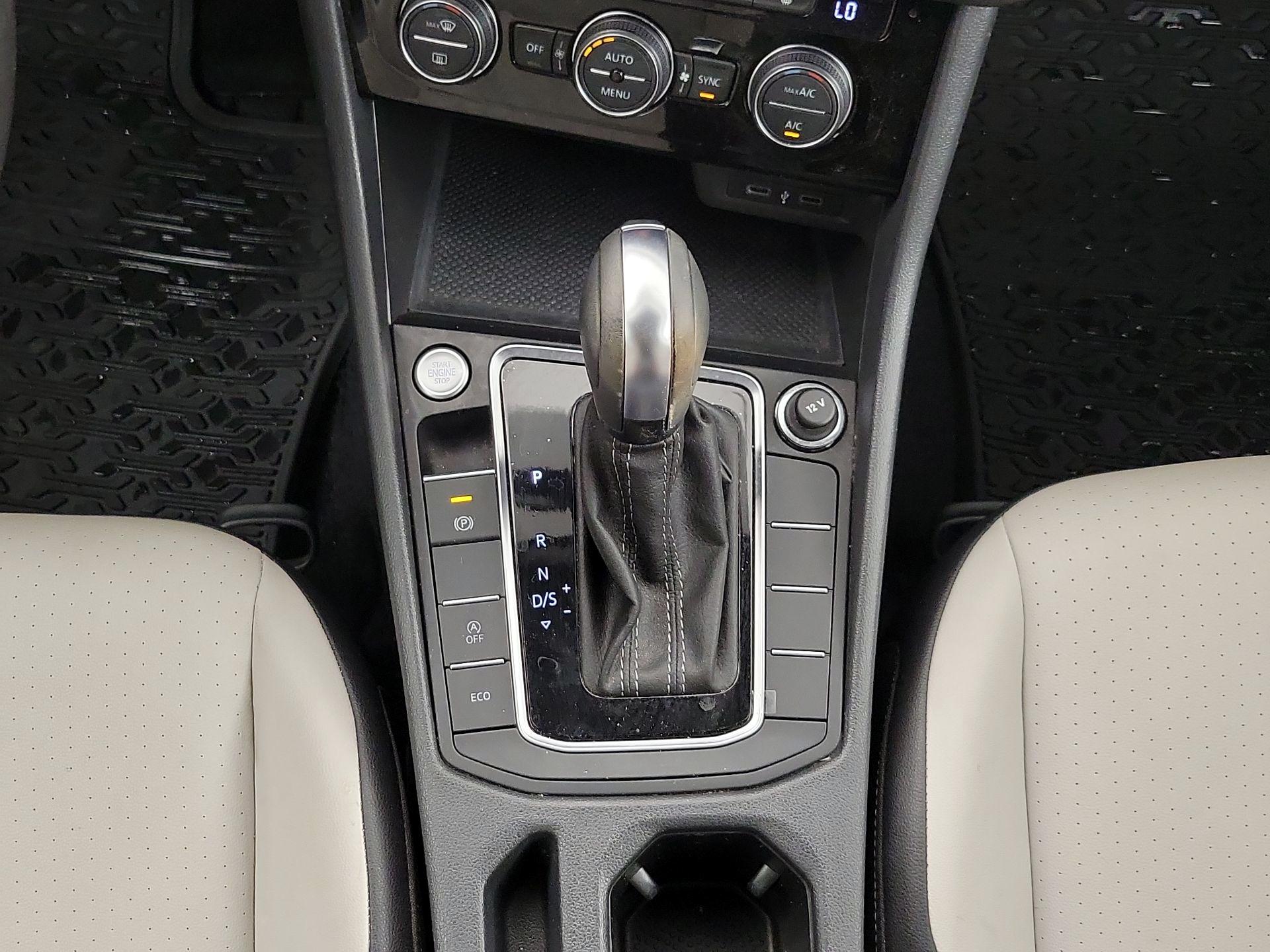 Thumbnail: 2021 Volkswagen Jetta - 17