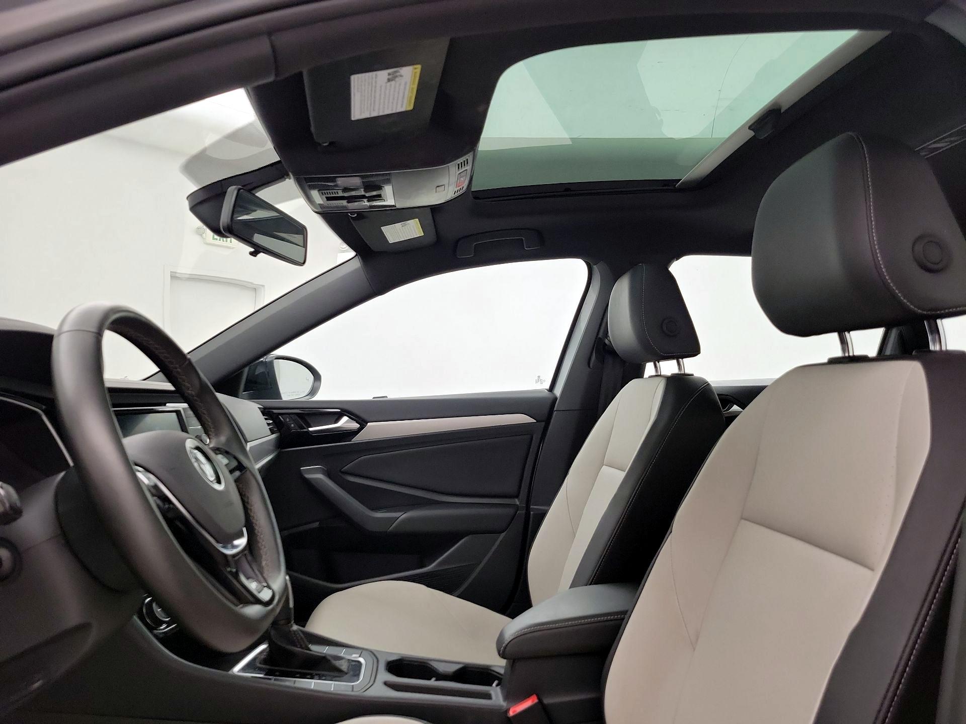 Thumbnail: 2021 Volkswagen Jetta - 19