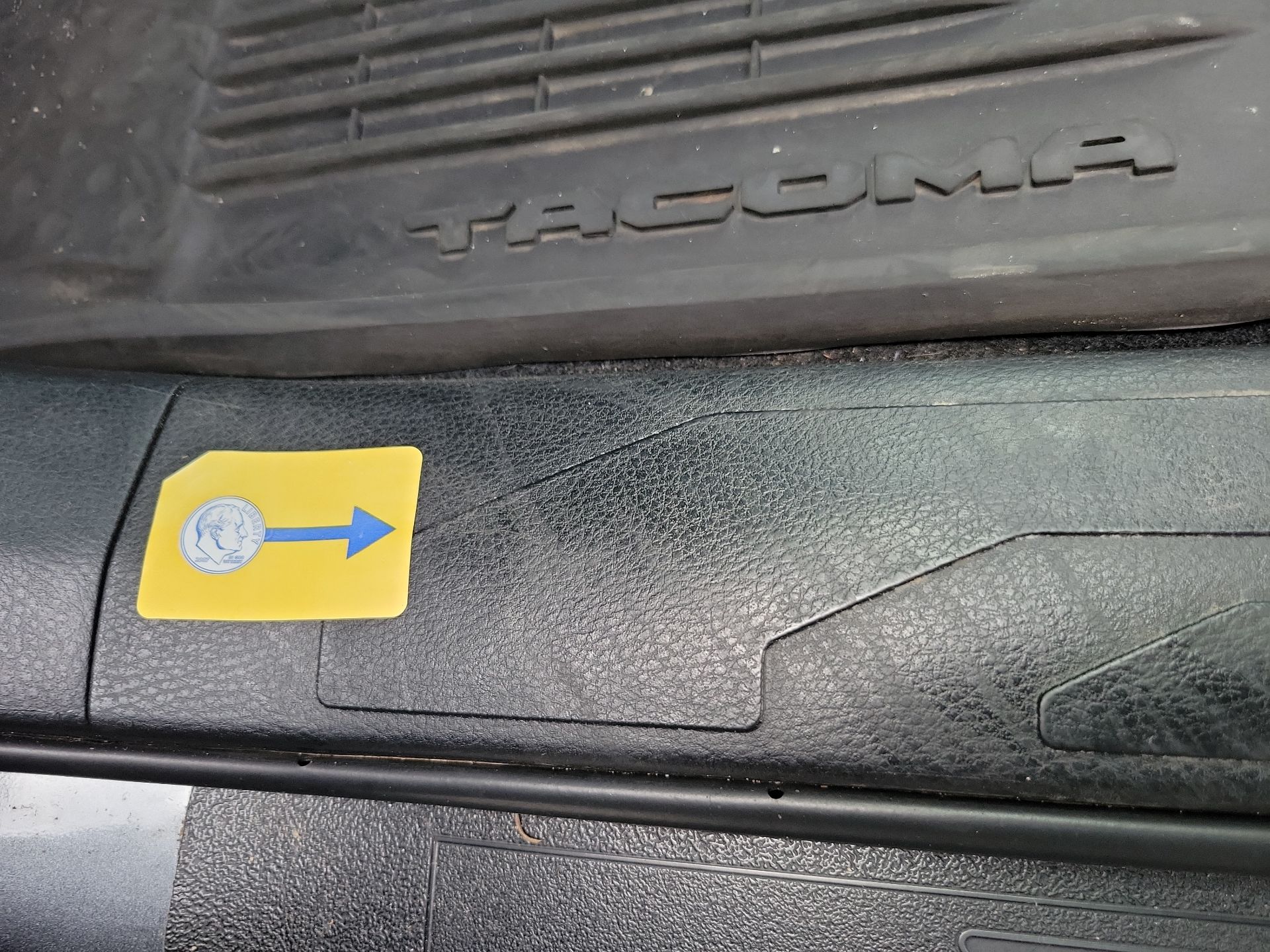 Thumbnail: 2023 Toyota Tacoma - 11