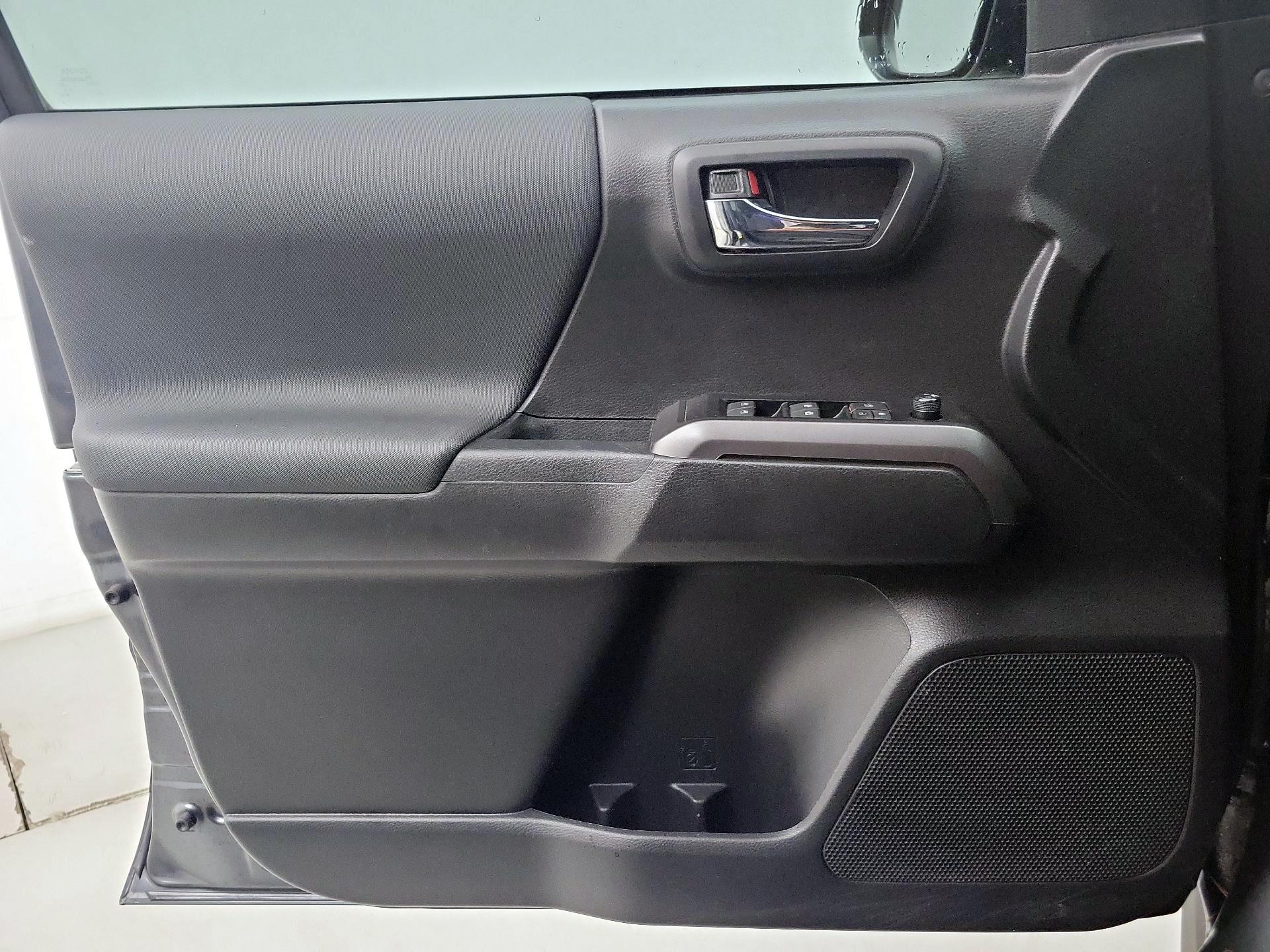 Thumbnail: 2023 Toyota Tacoma - 12