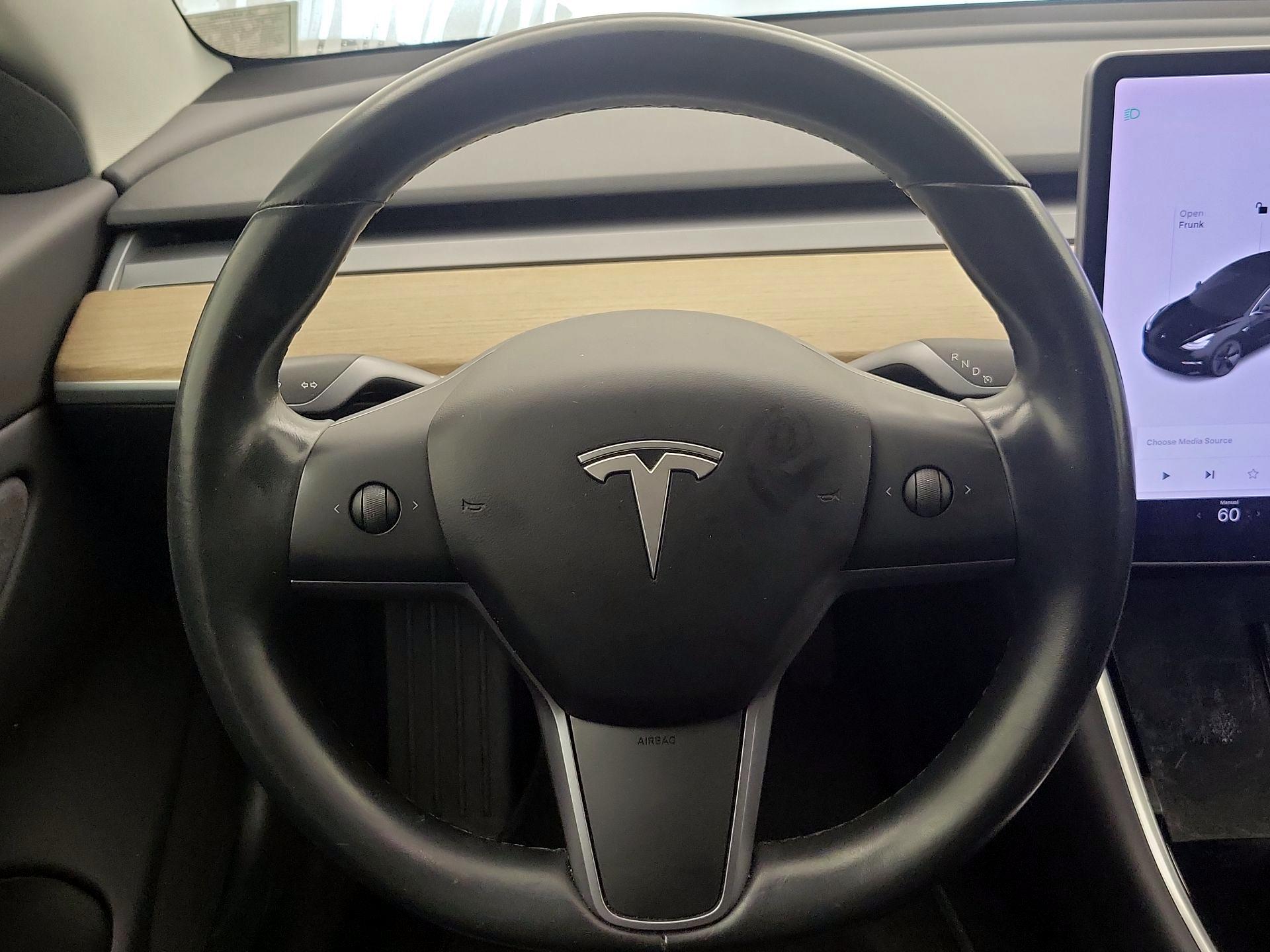 Thumbnail: 2019 Tesla Model 3 - 10