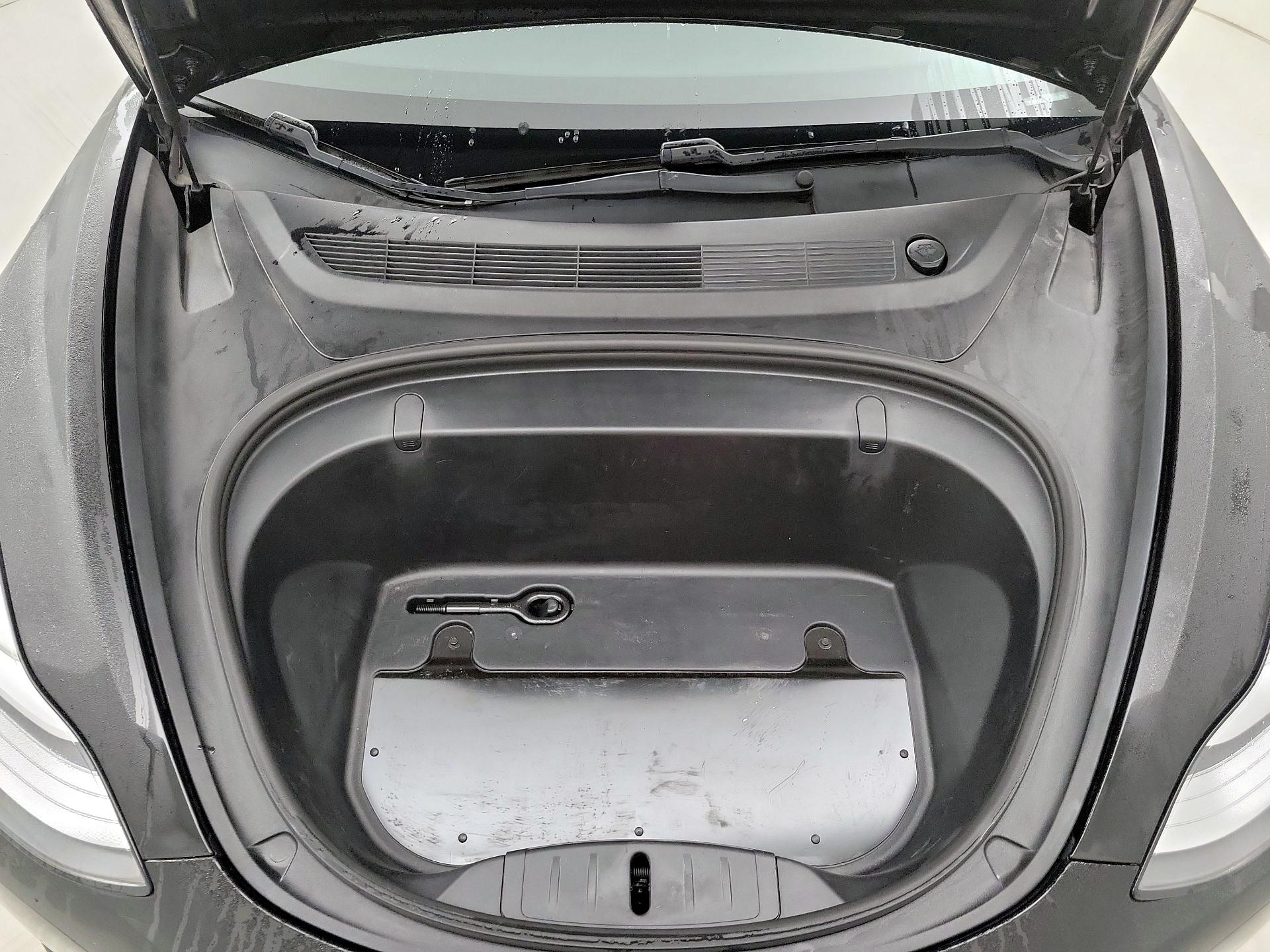 Thumbnail: 2019 Tesla Model 3 - 20