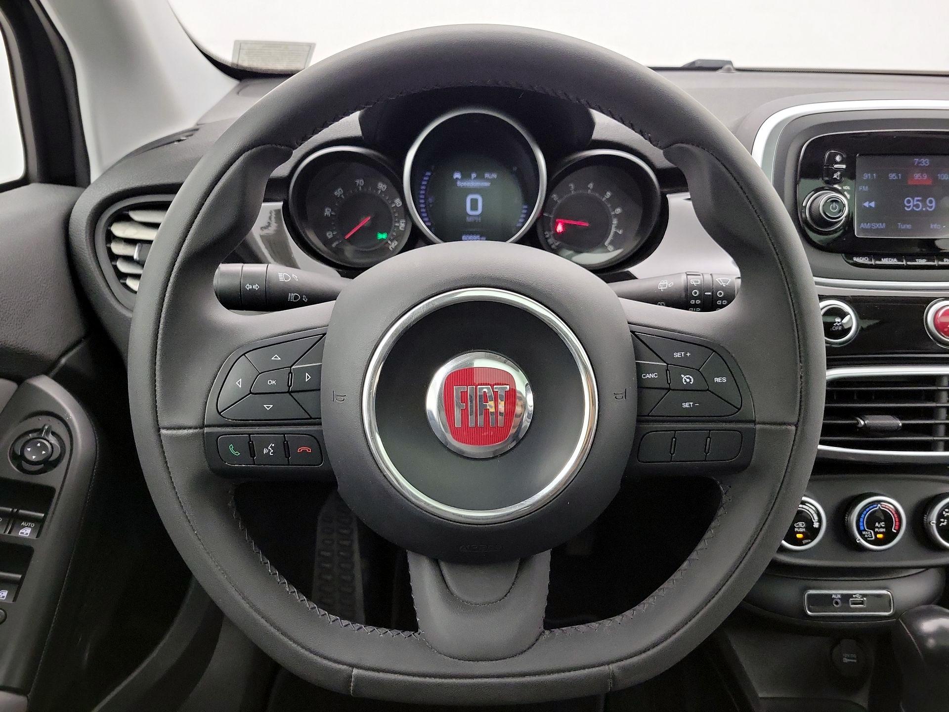 Thumbnail: 2016 Fiat 500X - 10