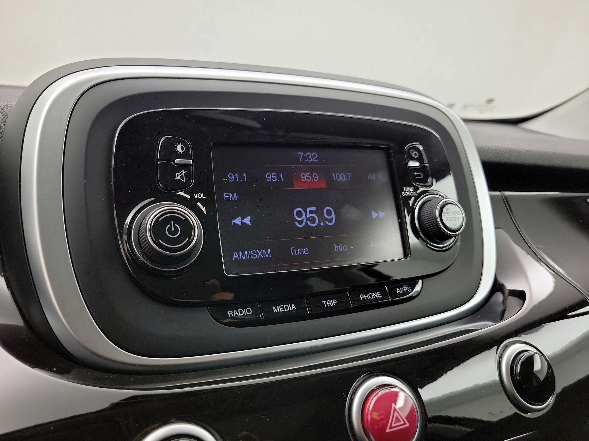 Thumbnail: 2016 Fiat 500X - 14