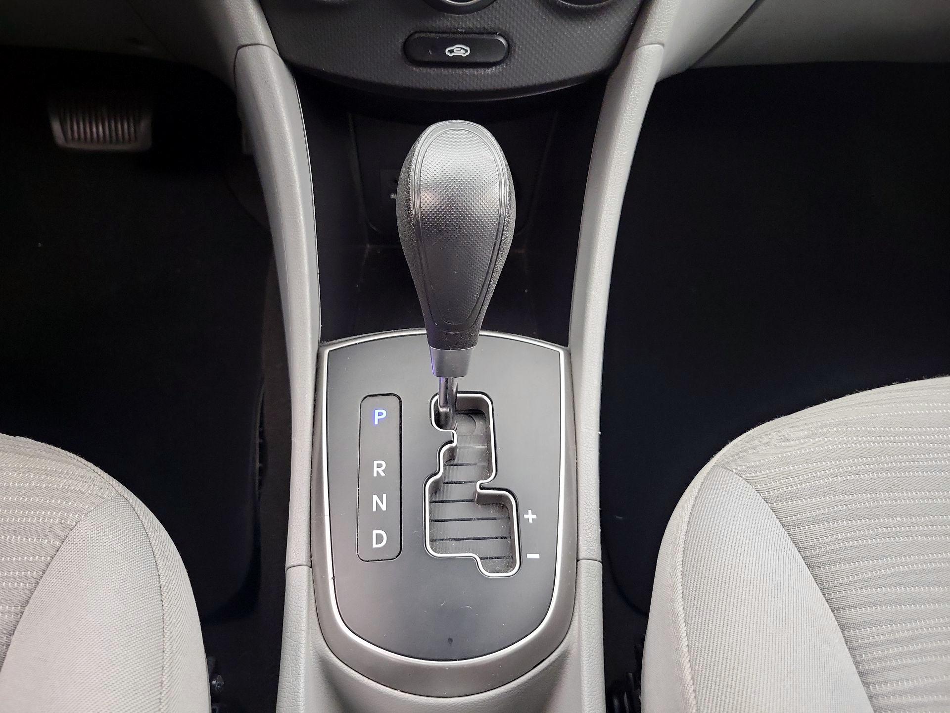 Thumbnail: 2016 Hyundai Accent - 16