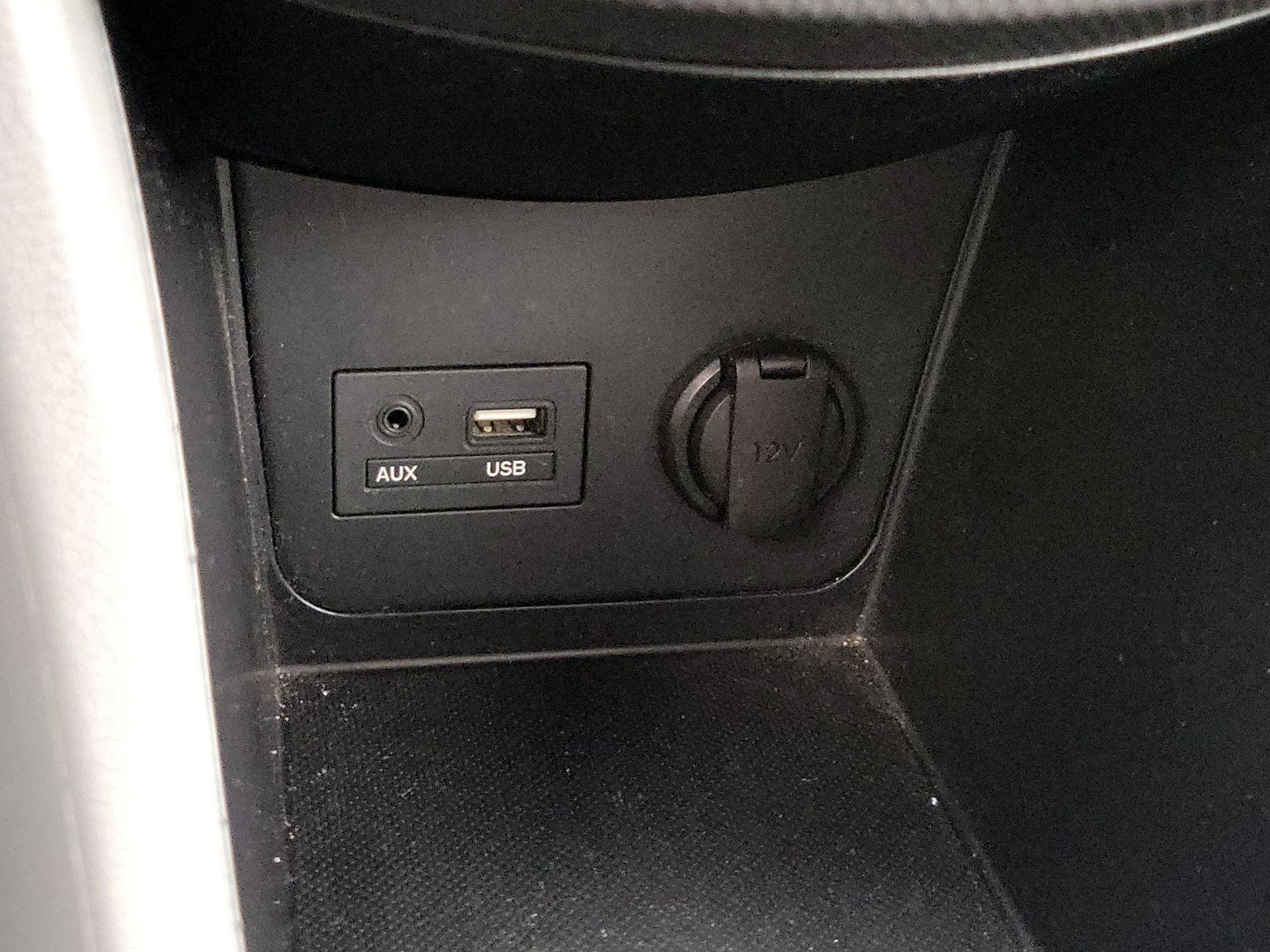 Thumbnail: 2016 Hyundai Accent - 17