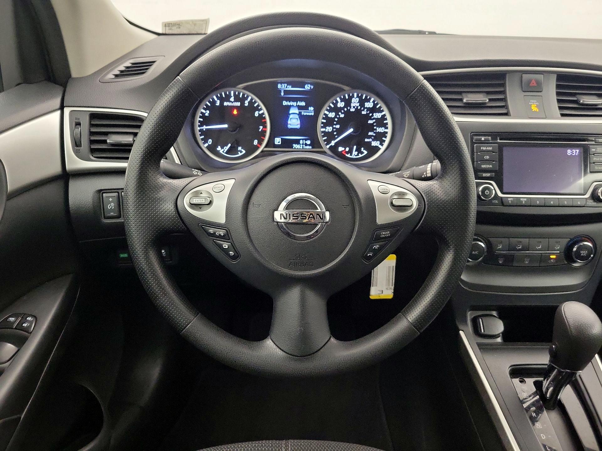 Thumbnail: 2018 Nissan Sentra - 10