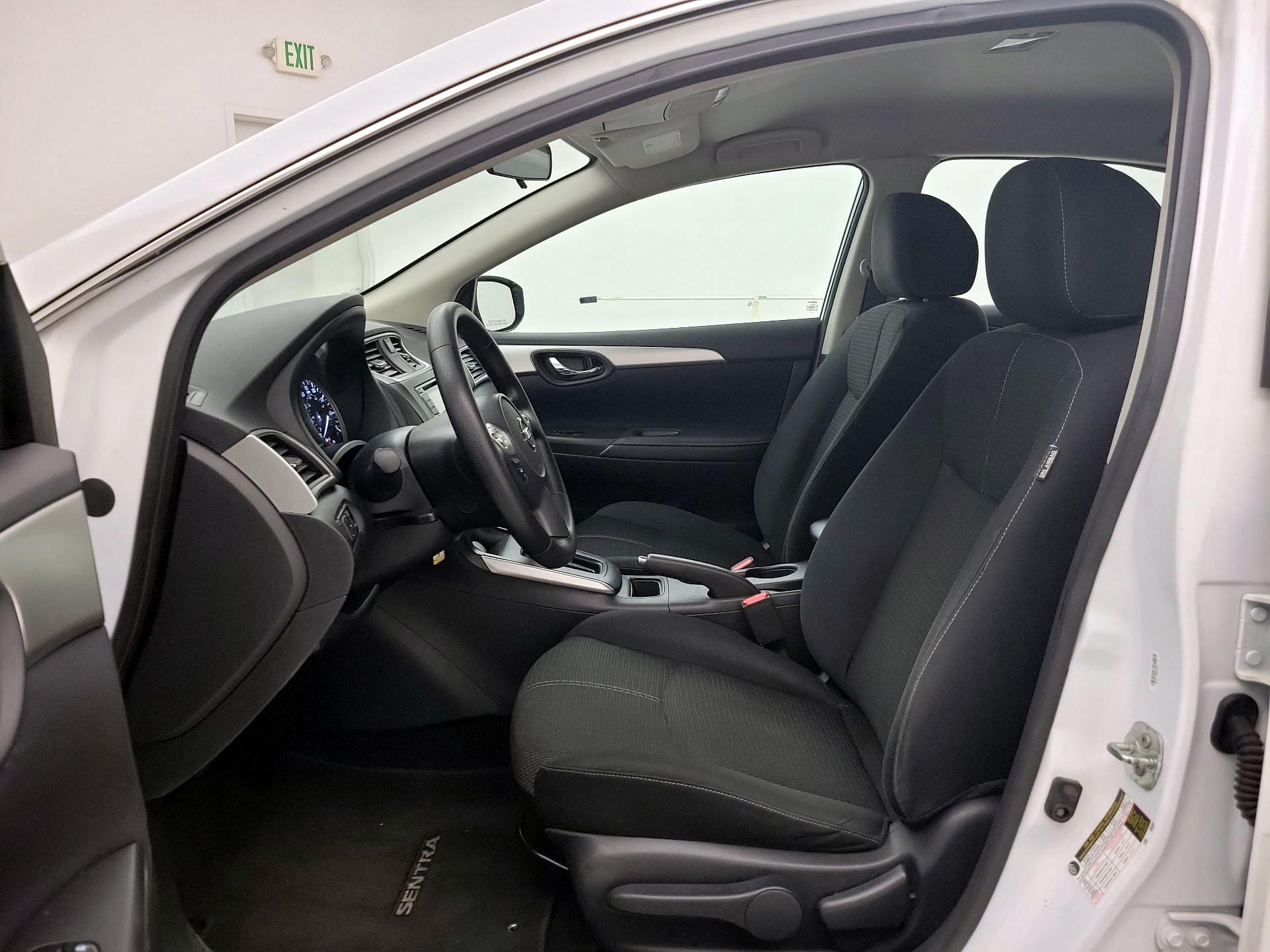 Thumbnail: 2018 Nissan Sentra - 11