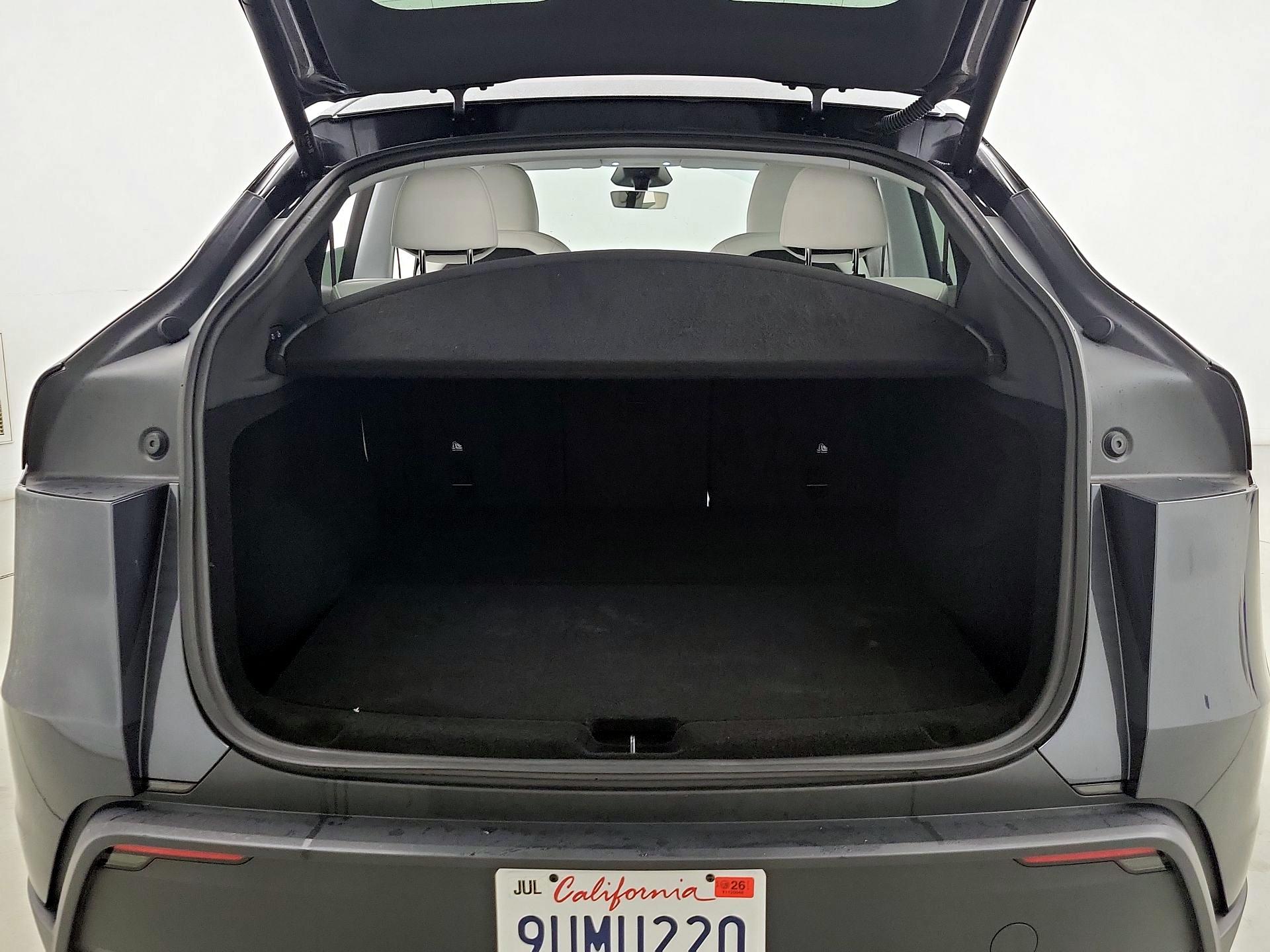 Thumbnail: 2026 Tesla Model Y - 19