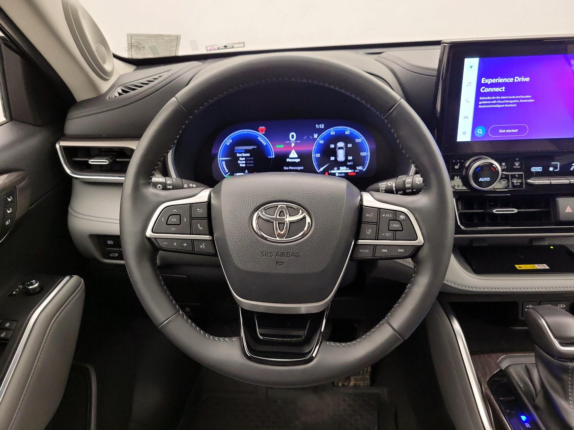 Thumbnail: 2023 Toyota Highlander - 10