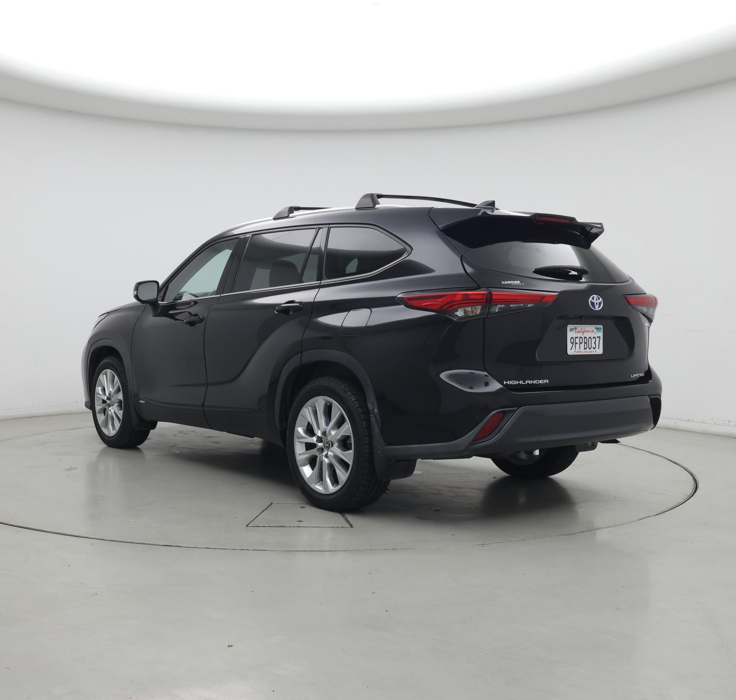 Thumbnail: 2023 Toyota Highlander - 2