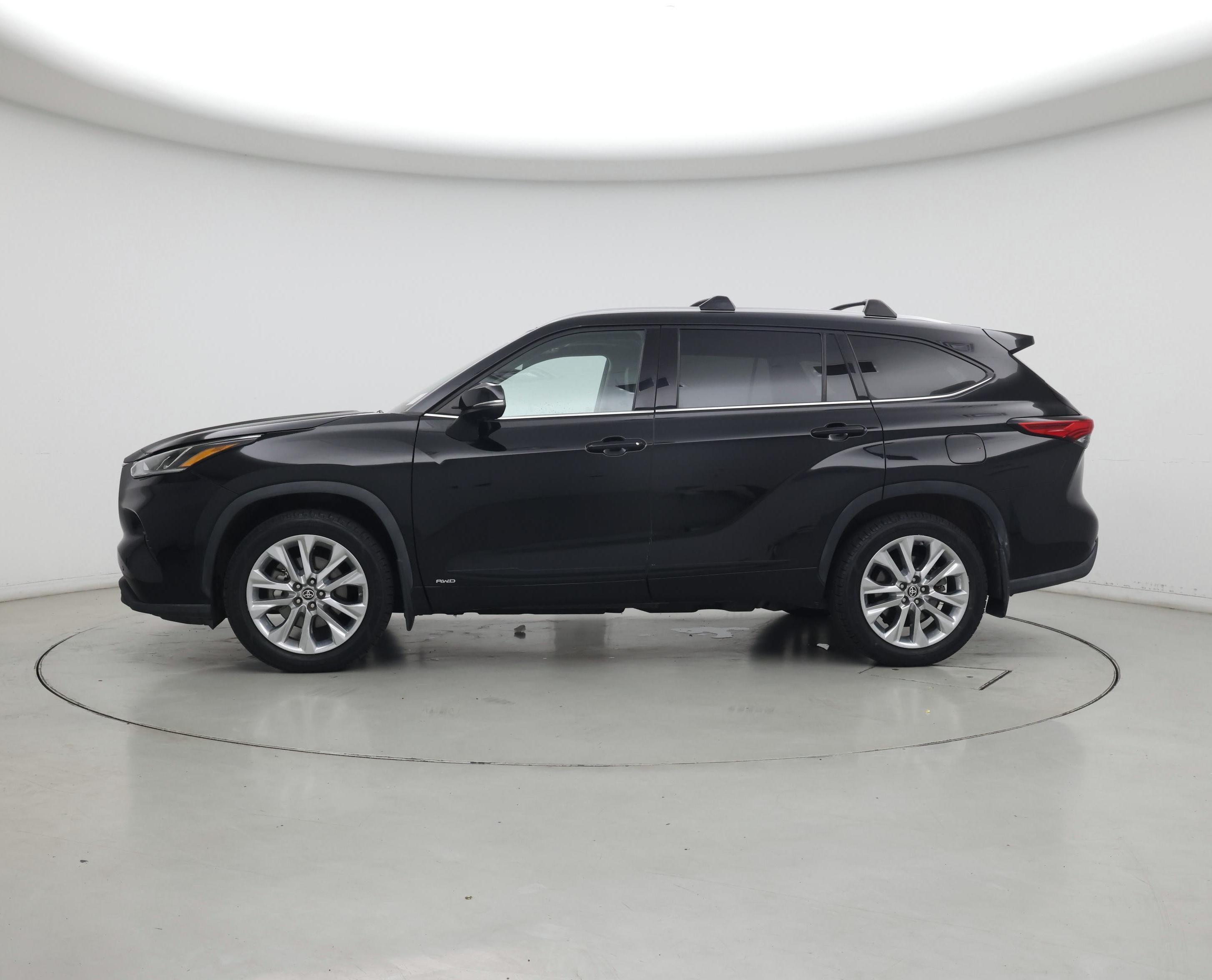 Thumbnail: 2023 Toyota Highlander - 3