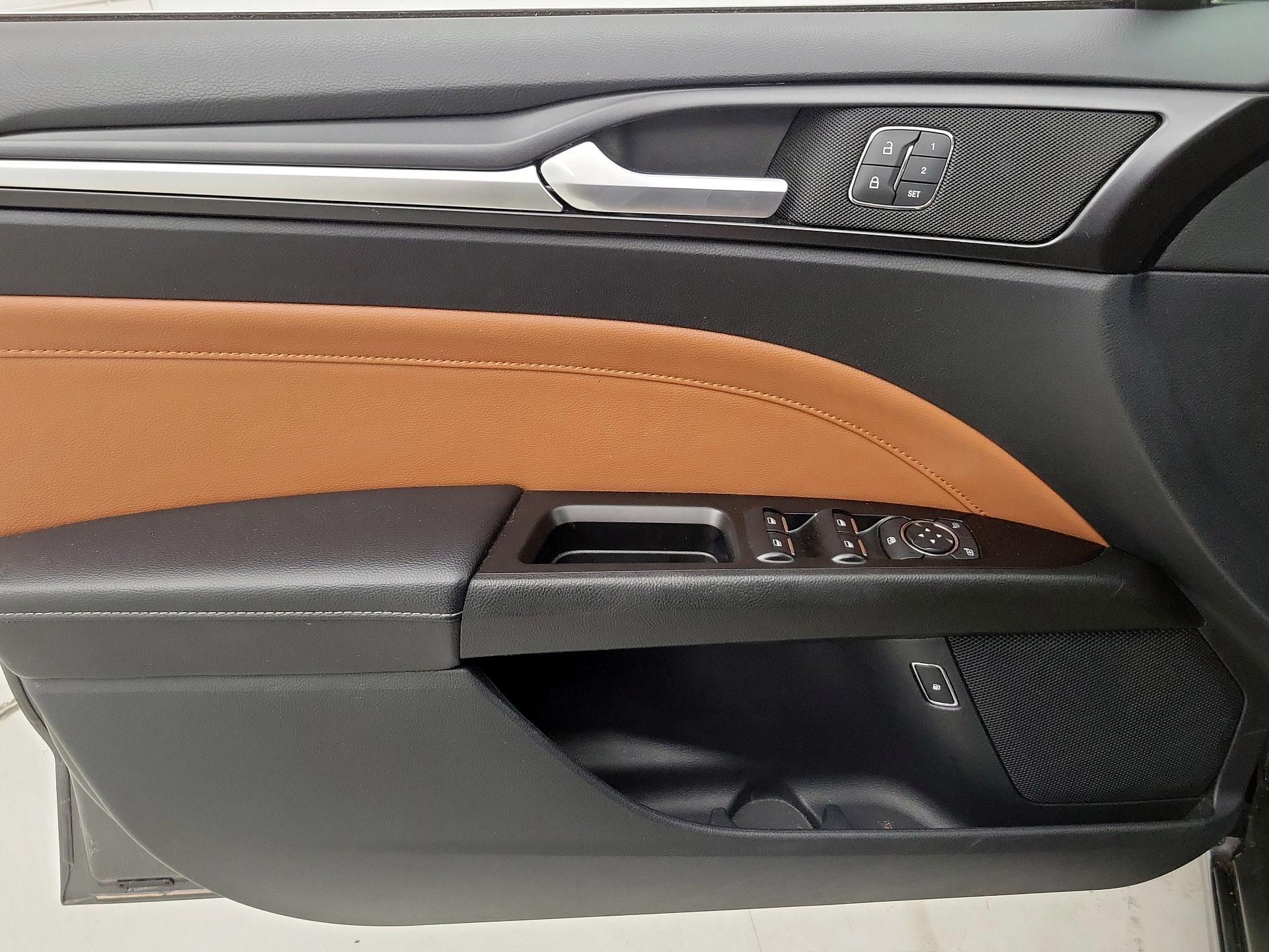 Thumbnail: 2019 Ford Fusion - 12