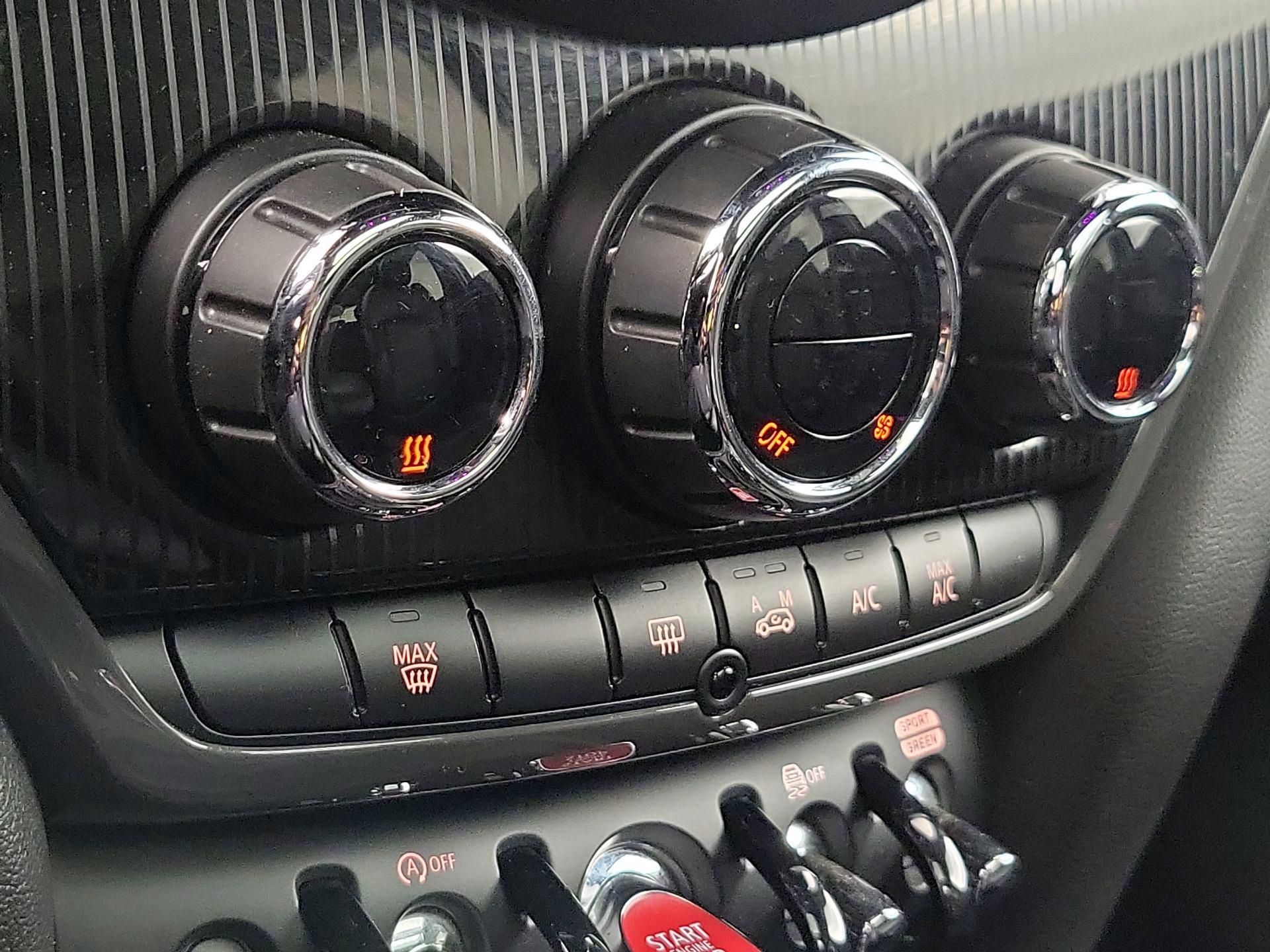 Thumbnail: 2018 MINI Cooper Countryman - 16