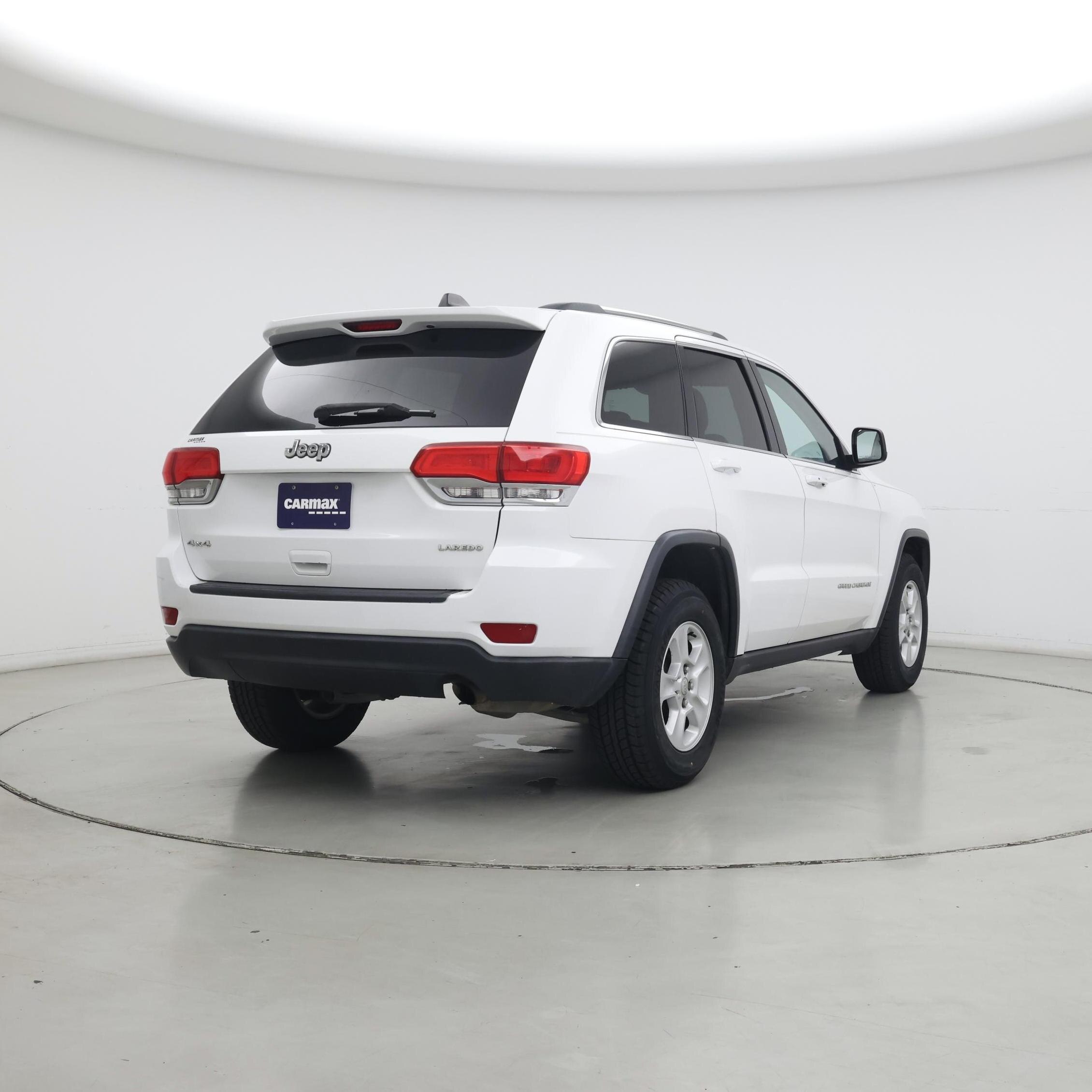 Thumbnail: 2015 Jeep Grand Cherokee - 8