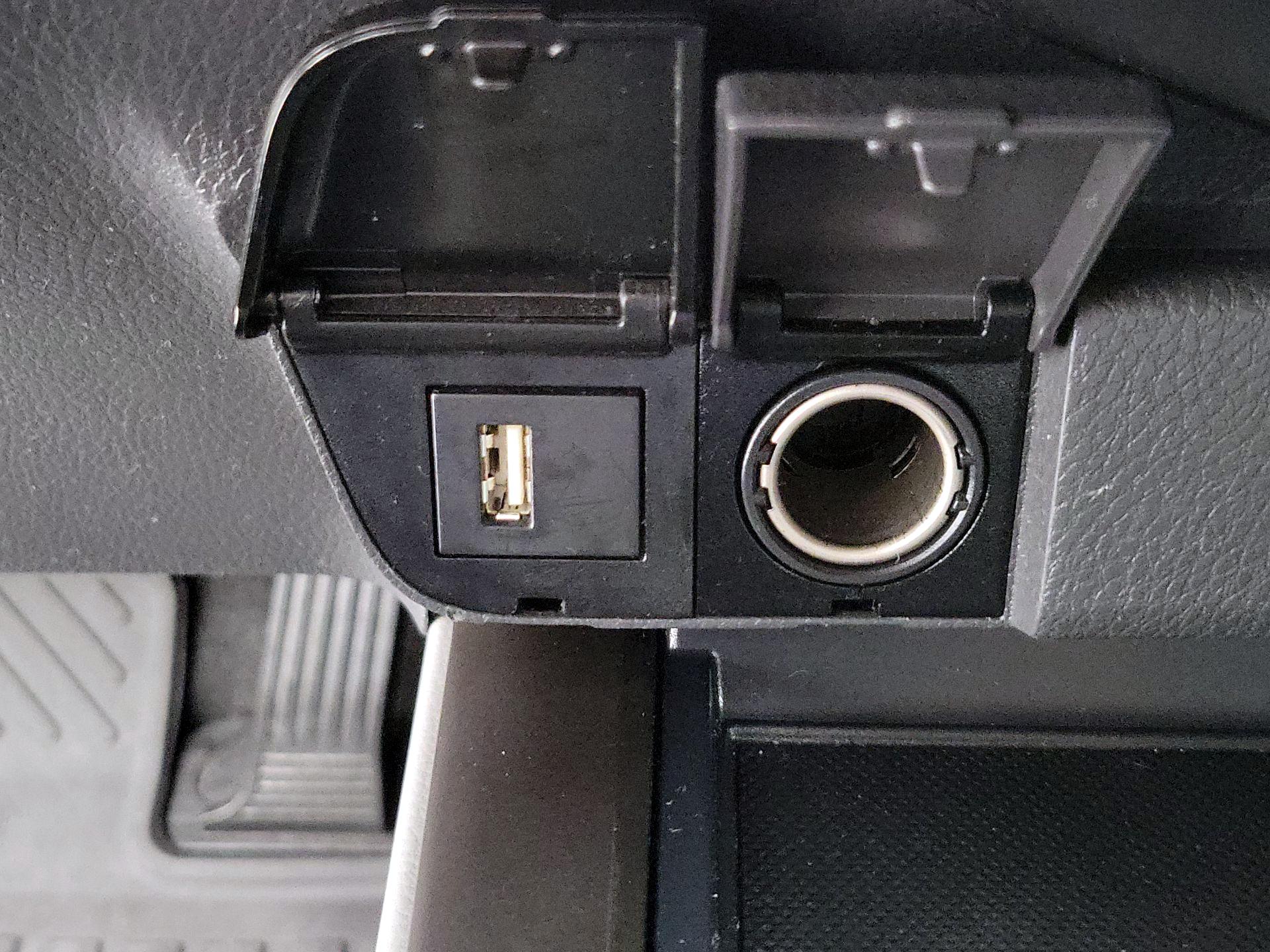 Thumbnail: 2023 Toyota Camry - 18