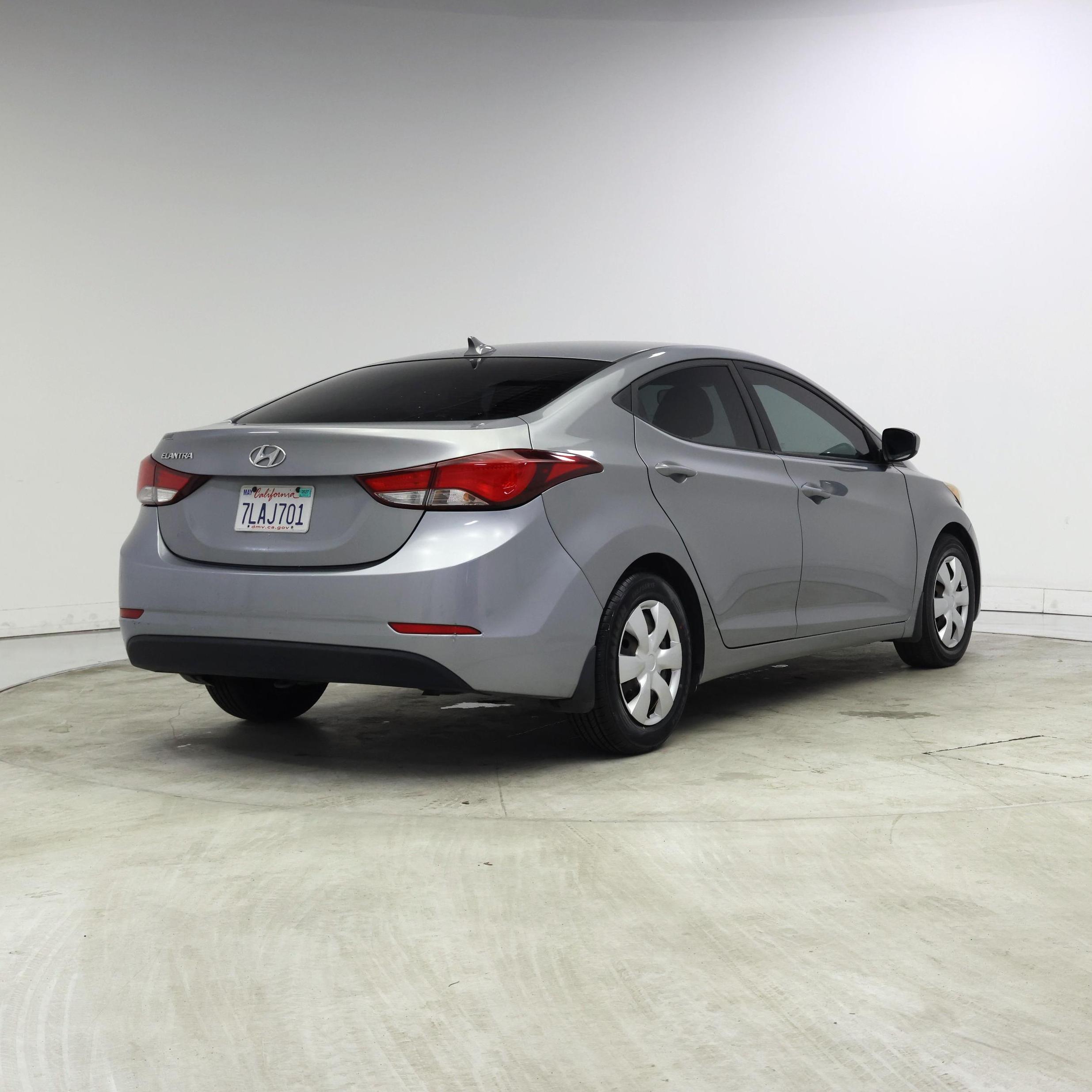 Thumbnail: 2016 Hyundai Elantra - 8
