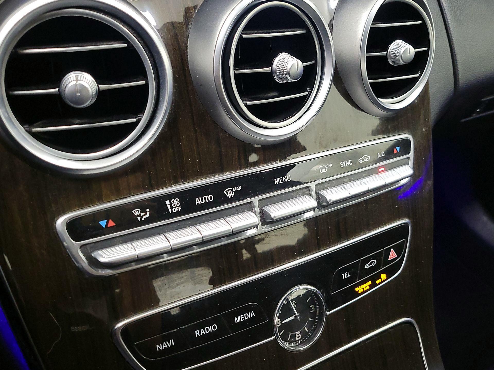 Thumbnail: 2020 Mercedes-Benz C-Class - 16