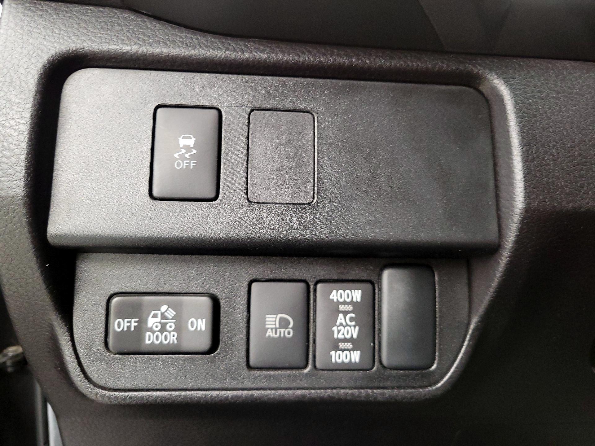 Thumbnail: 2023 Toyota Tacoma - 13