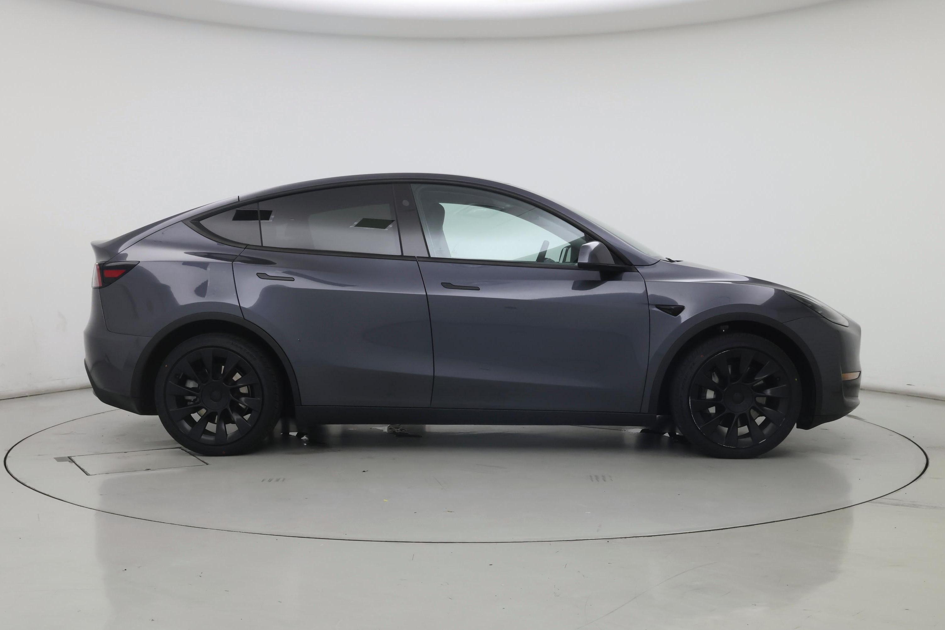 Thumbnail: 2023 Tesla Model Y - 7