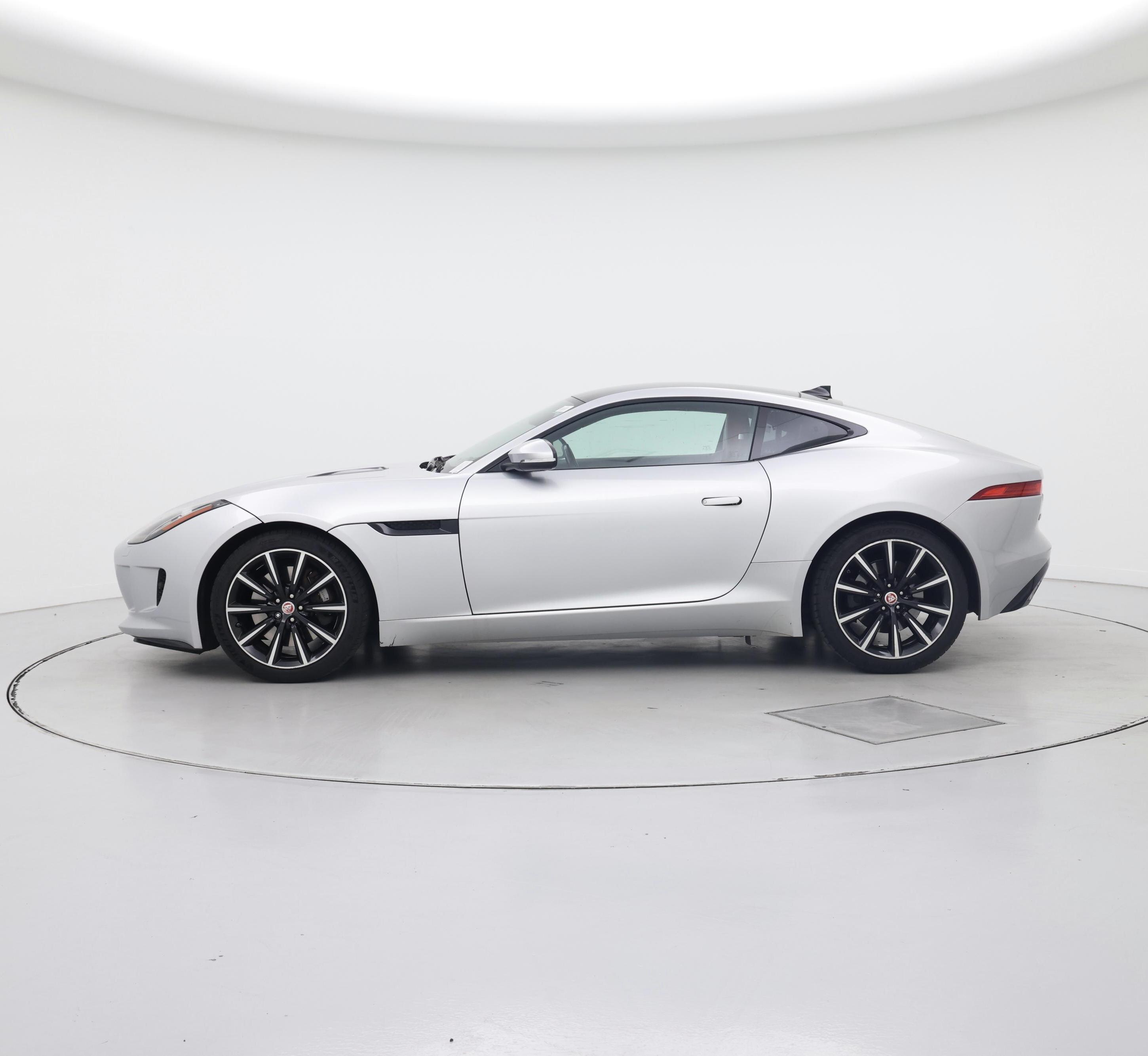 Thumbnail: 2016 Jaguar F-Type - 3