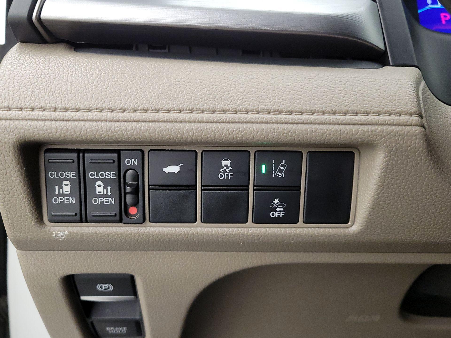 Thumbnail: 2020 Honda Odyssey - 13