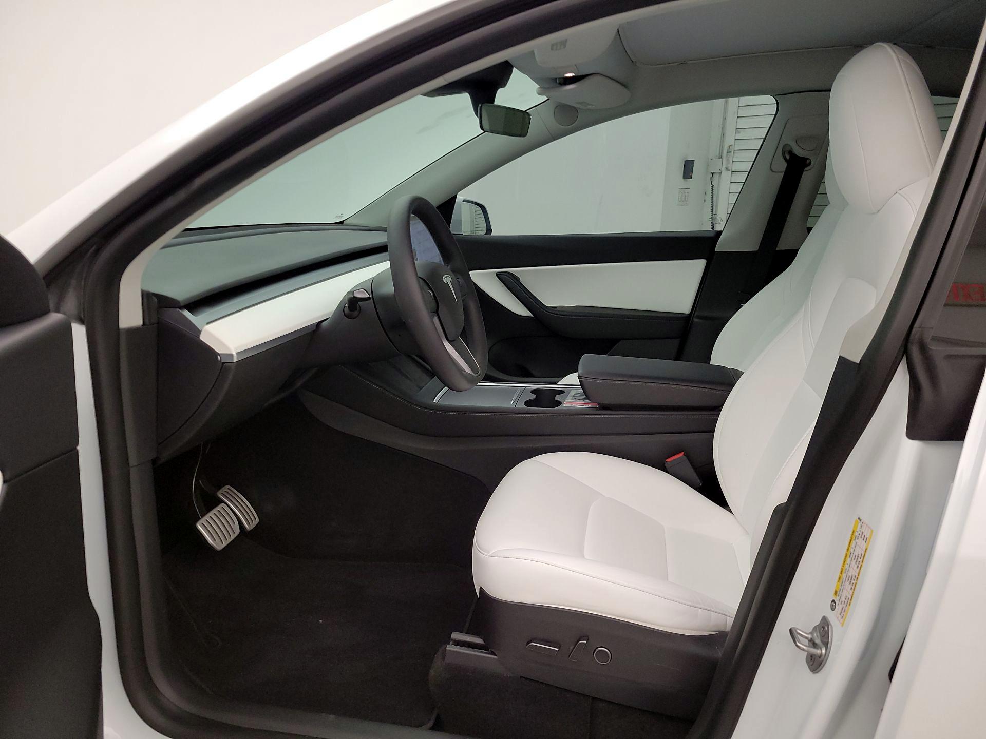Thumbnail: 2022 Tesla Model Y - 11