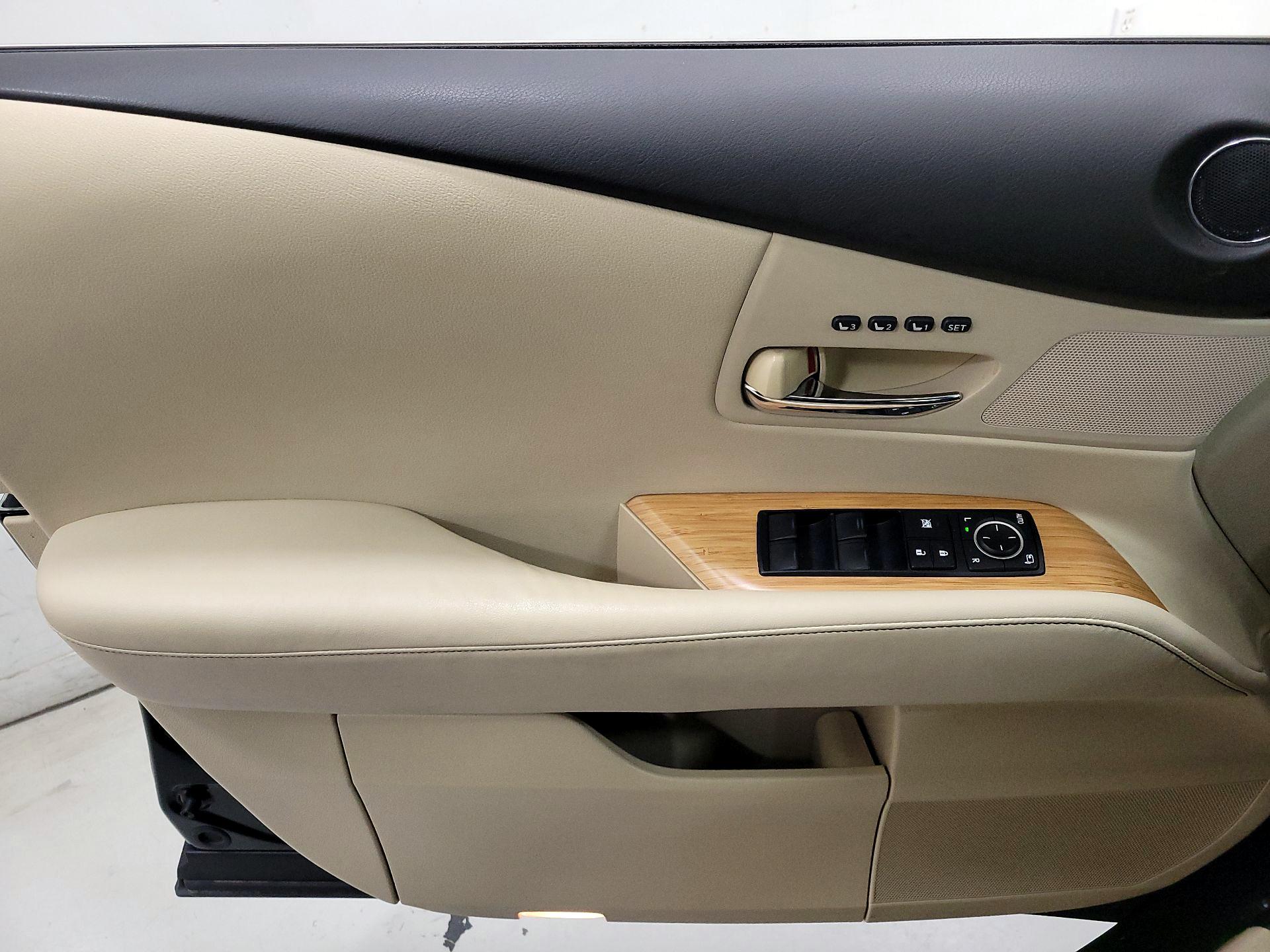 Thumbnail: 2015 Lexus RX - 12