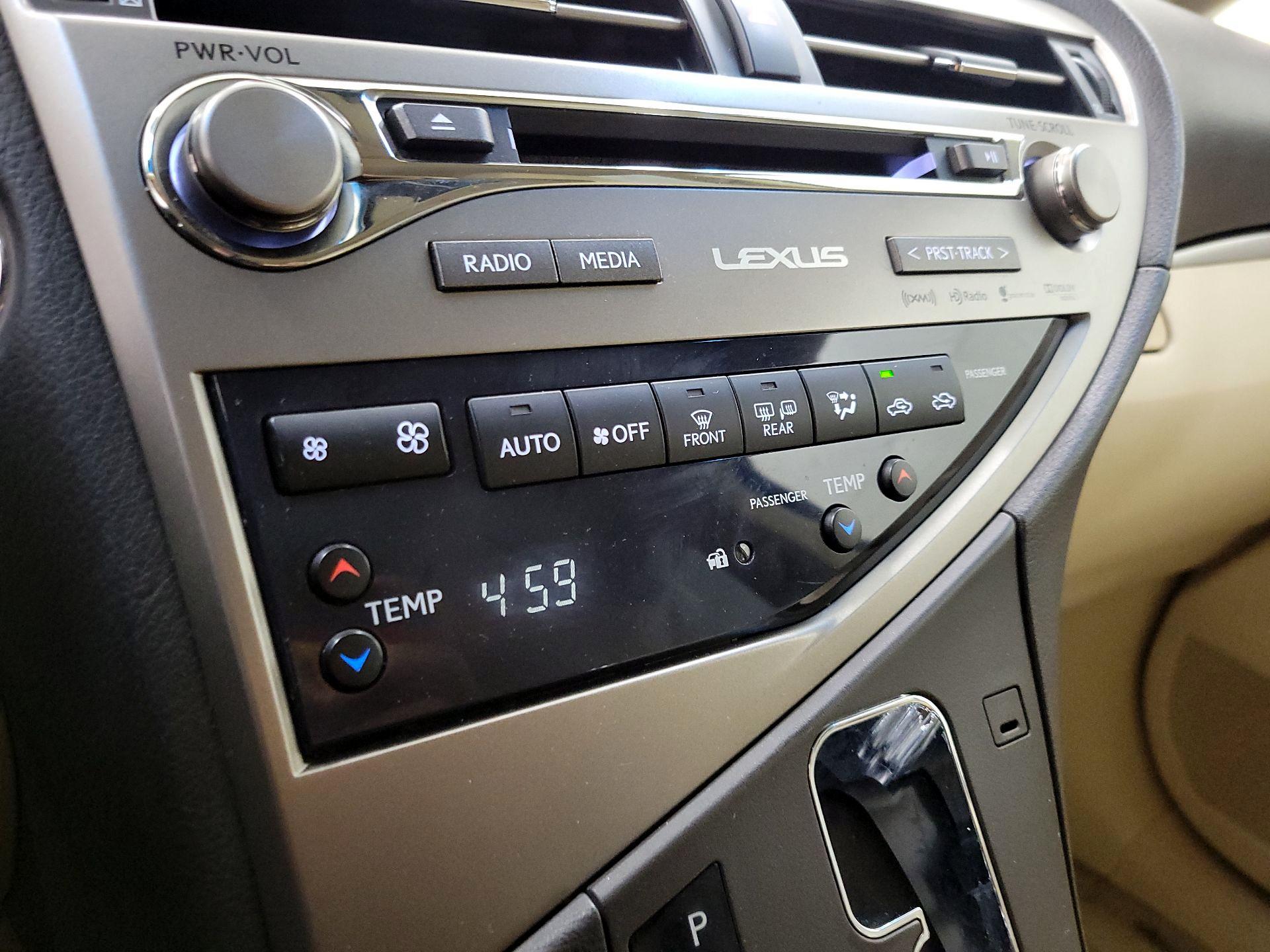 Thumbnail: 2015 Lexus RX - 17