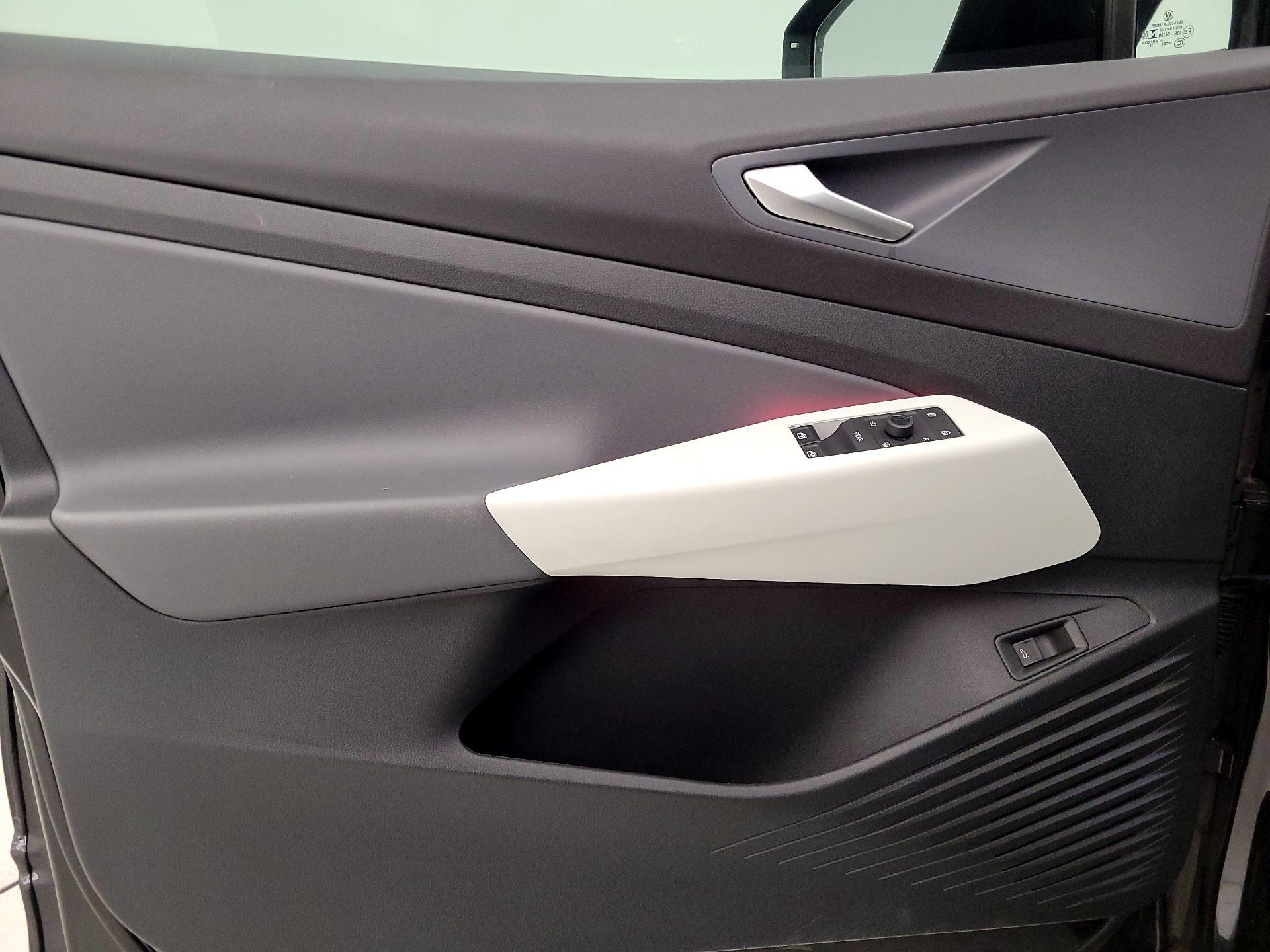 Thumbnail: 2021 Volkswagen ID.4 - 12