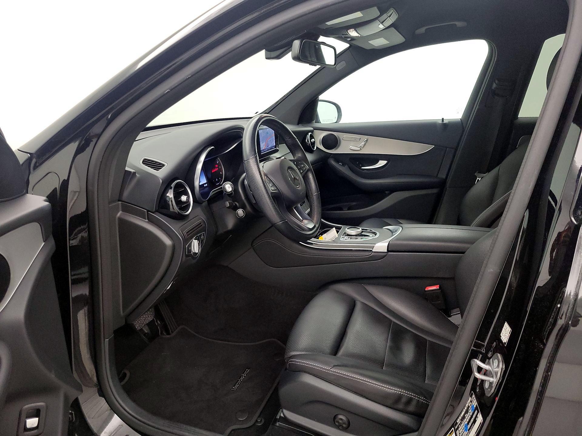 Thumbnail: 2019 Mercedes-Benz GLC - 9