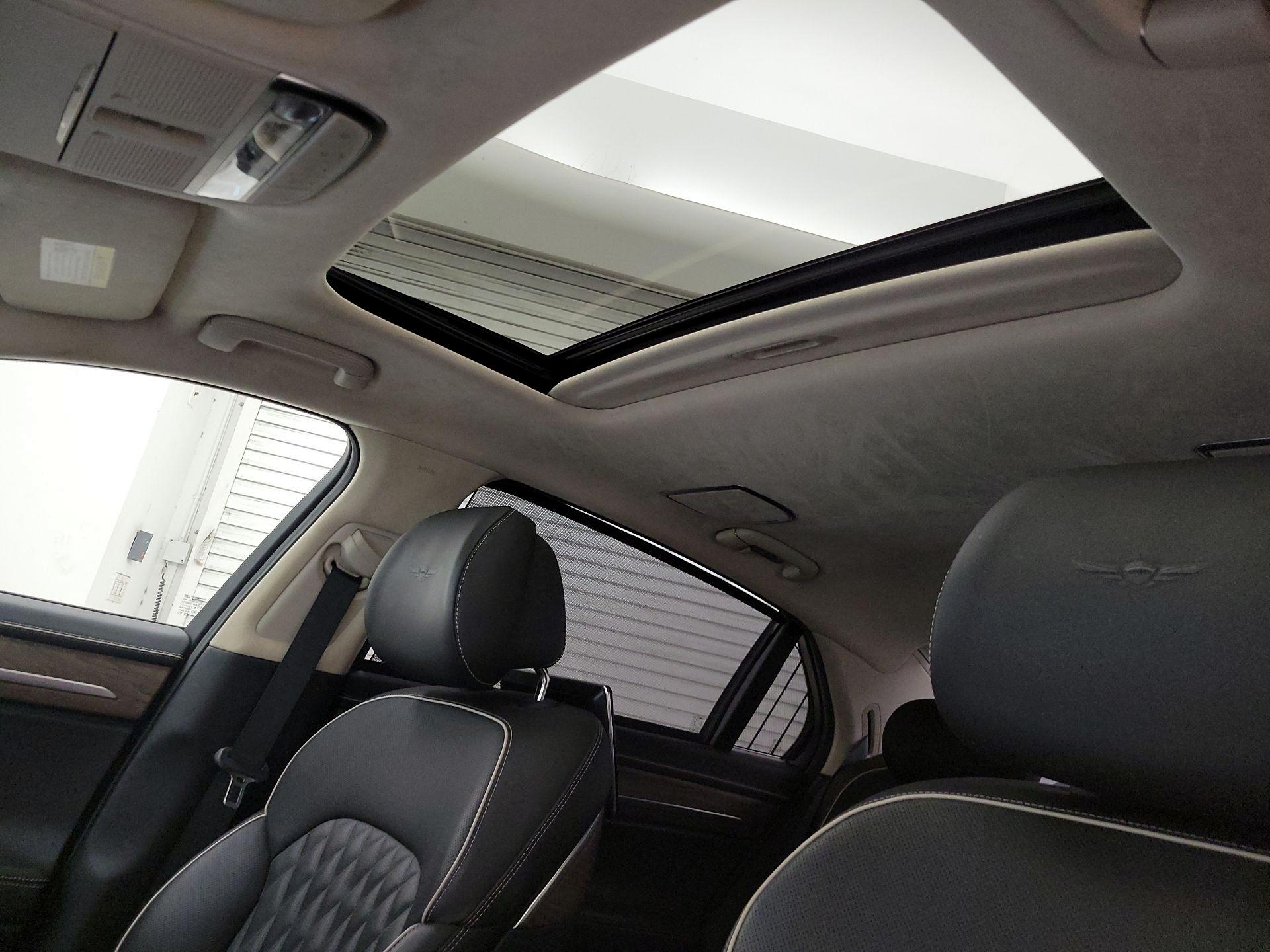 Thumbnail: 2022 Genesis G90 - 20