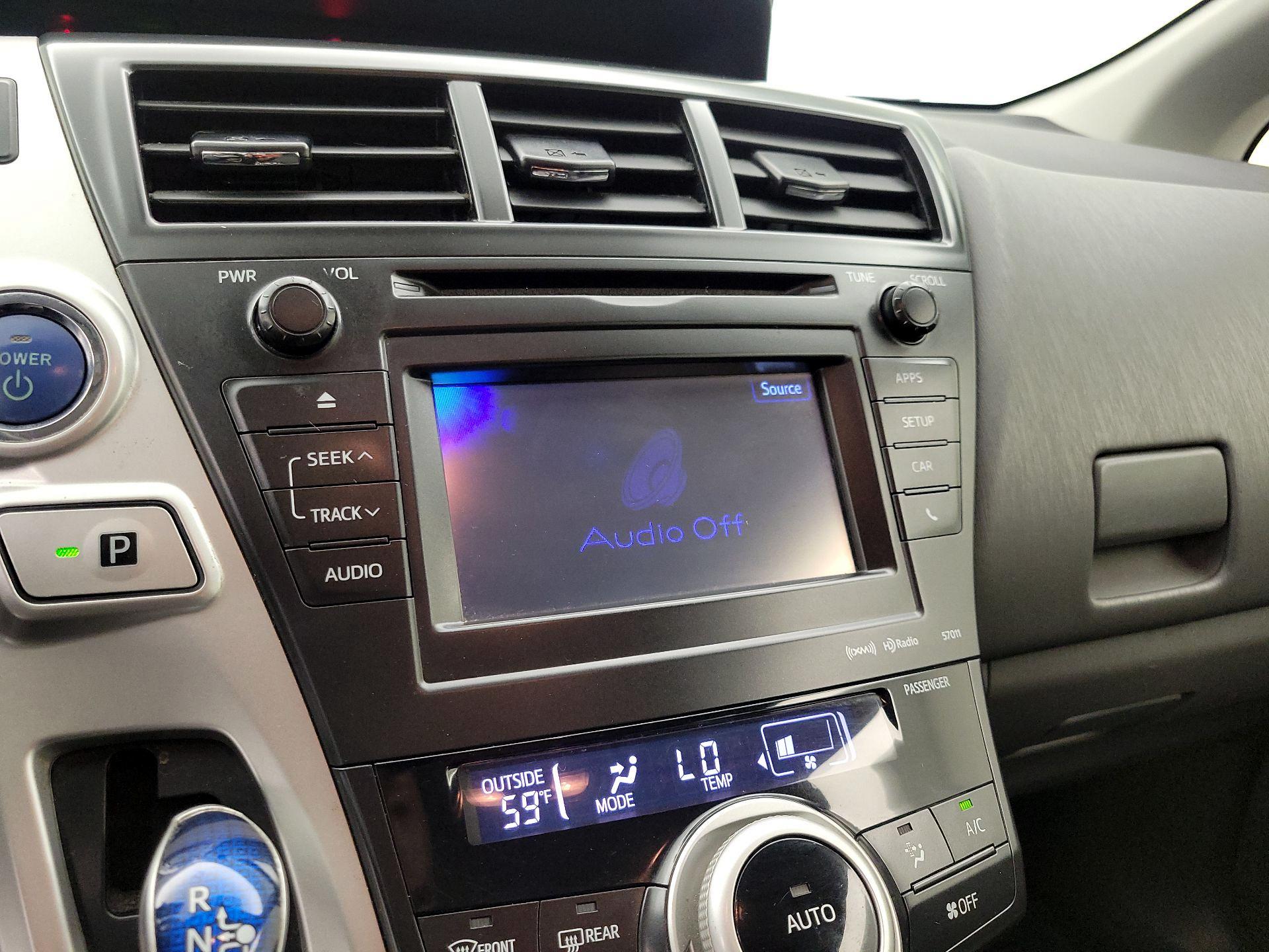 Thumbnail: 2014 Toyota Prius v - 13