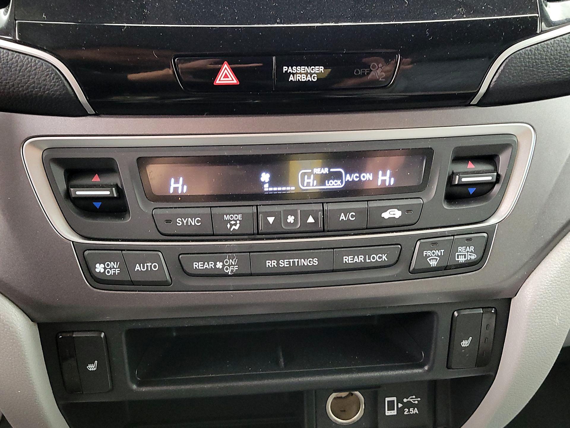 Thumbnail: 2020 Honda Pilot - 16